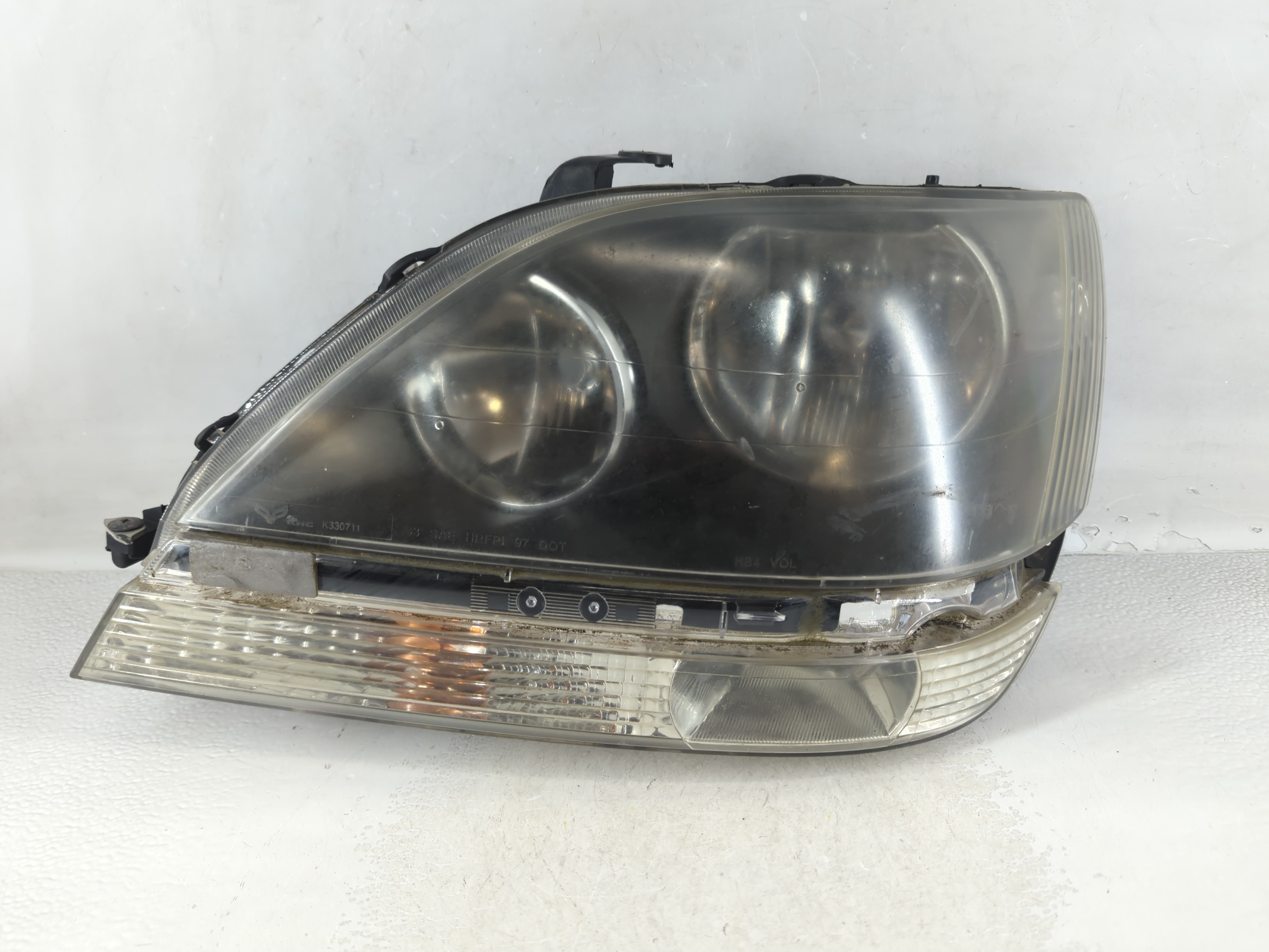 2000-2003 Lexus Rx300 Passenger Right Oem Head Light Headlight Lamp 1080670 - Oemusedautoparts1.com