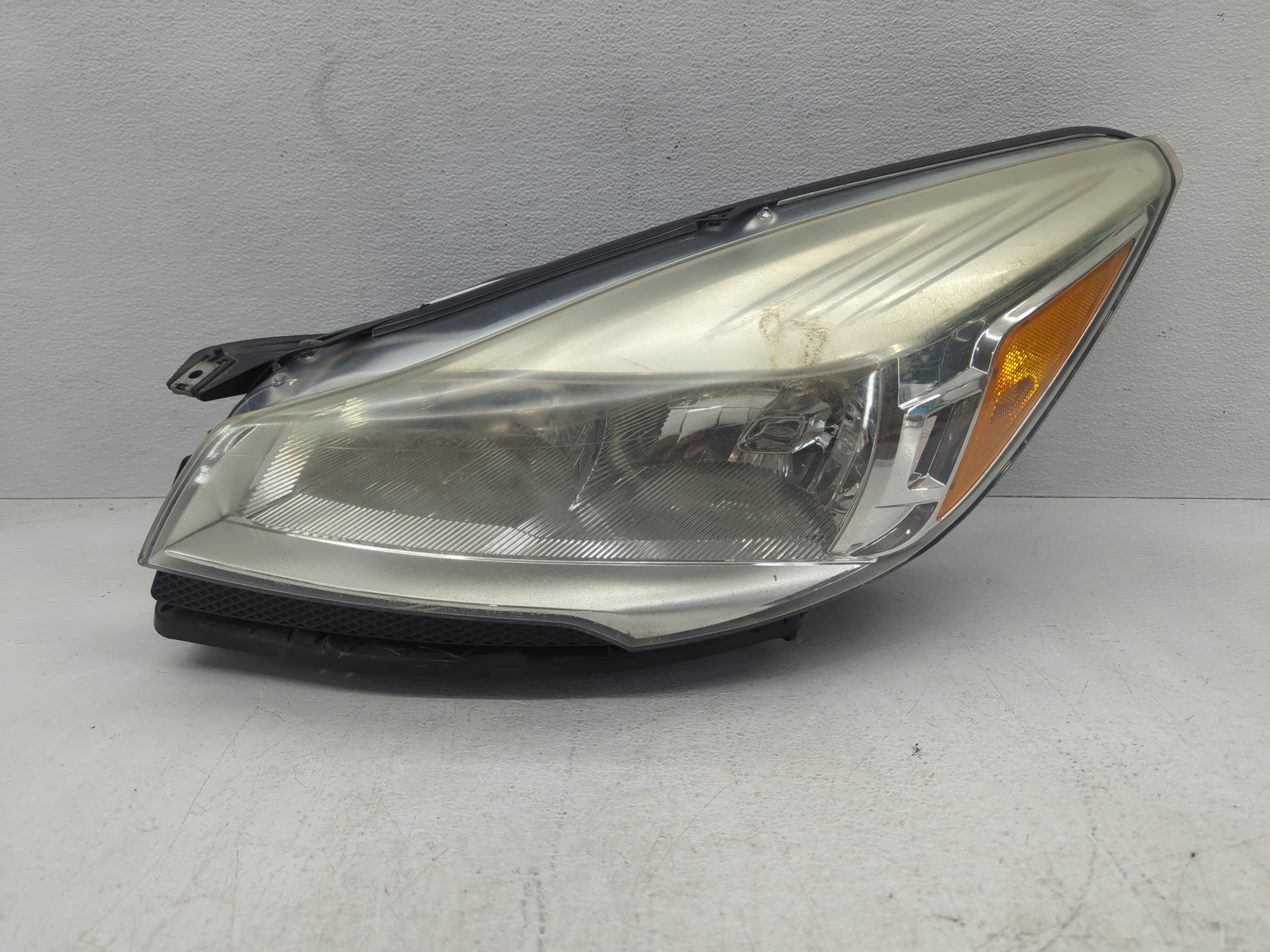 2013-2016 Ford Escape Driver Left Oem Head Light Headlight Lamp 1080681 - Oemusedautoparts1.com