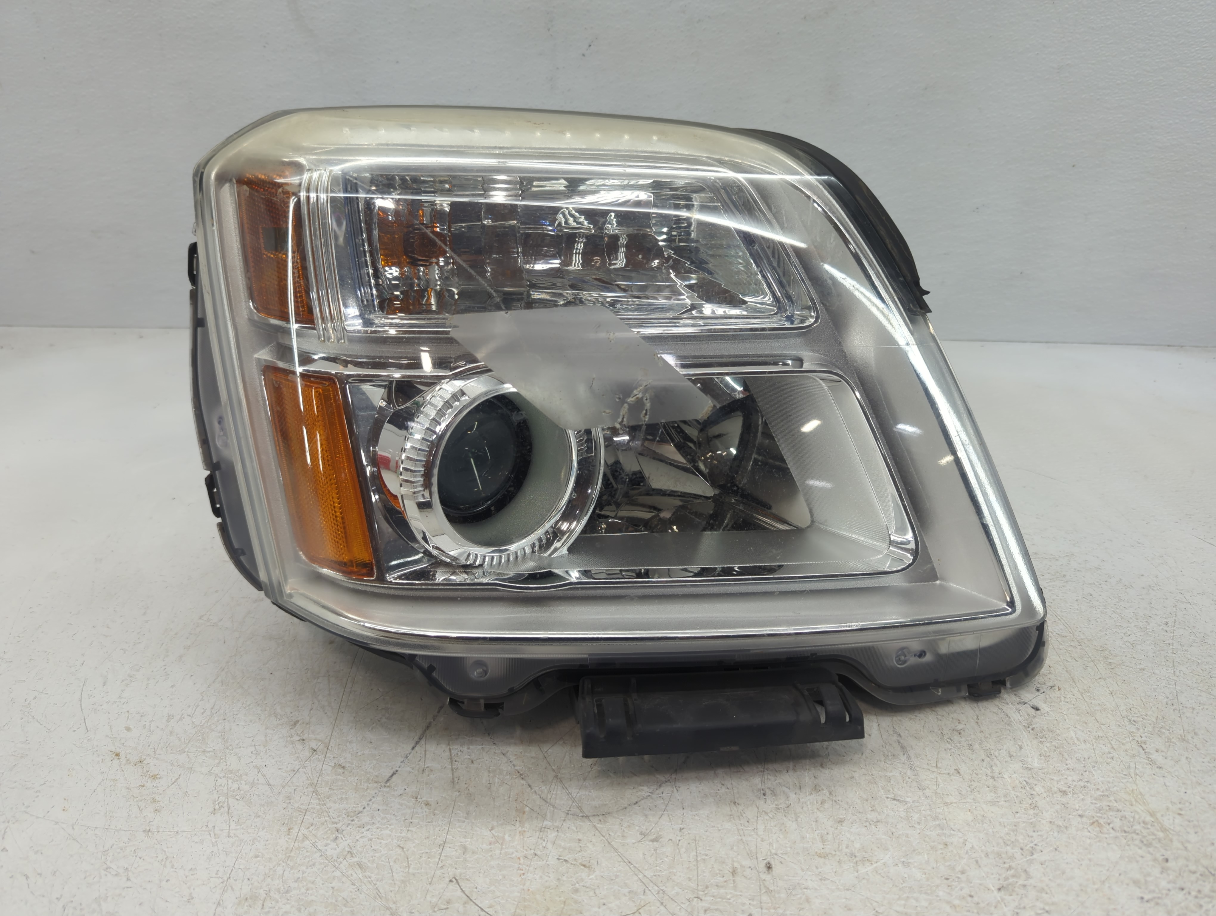 Picture of 2016-2017 Gmc Terrain Passenger Right Oem Head Light Headlight Lamp 1080698