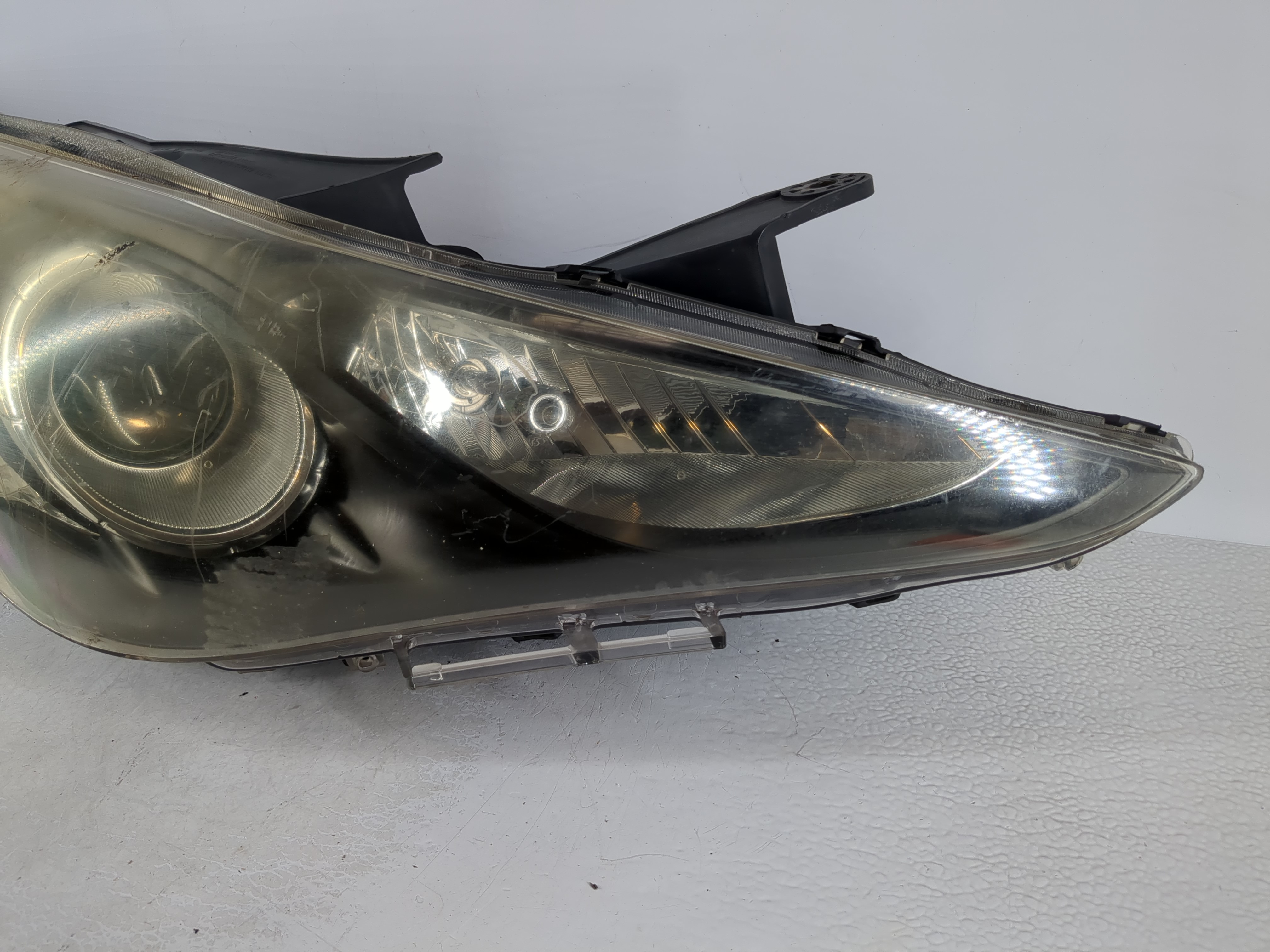 Picture of 2011-2014 Hyundai Sonata Driver Left Oem Head Light Headlight Lamp 1080699