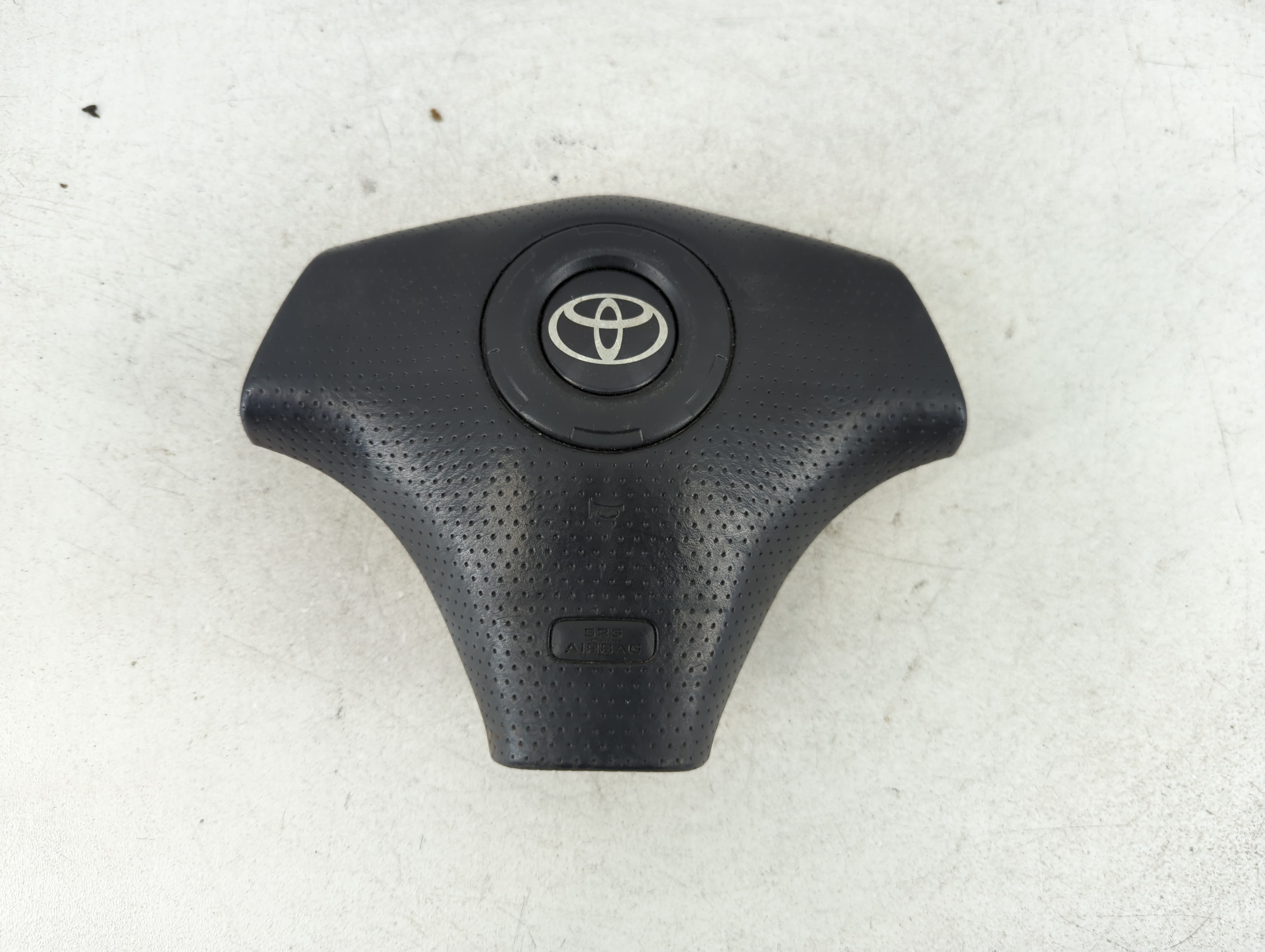 2004-2008 Toyota Matrix Air Bag Driver Left Steering Wheel Mounted 1080717 - Oemusedautoparts1.com