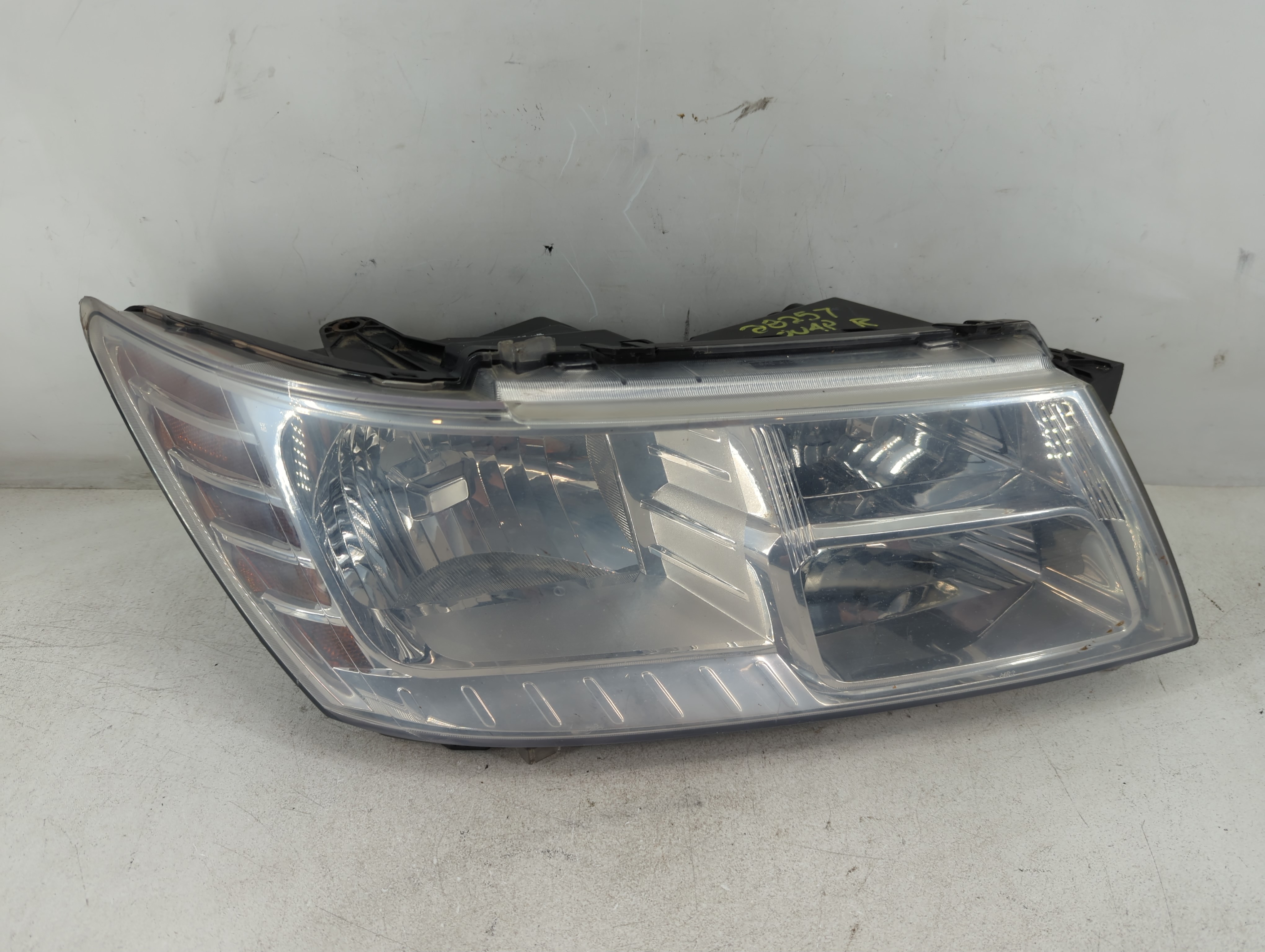 2014-2020 Dodge Journey Passenger Right Oem Head Light Headlight Lamp 1080726 - Oemusedautoparts1.com