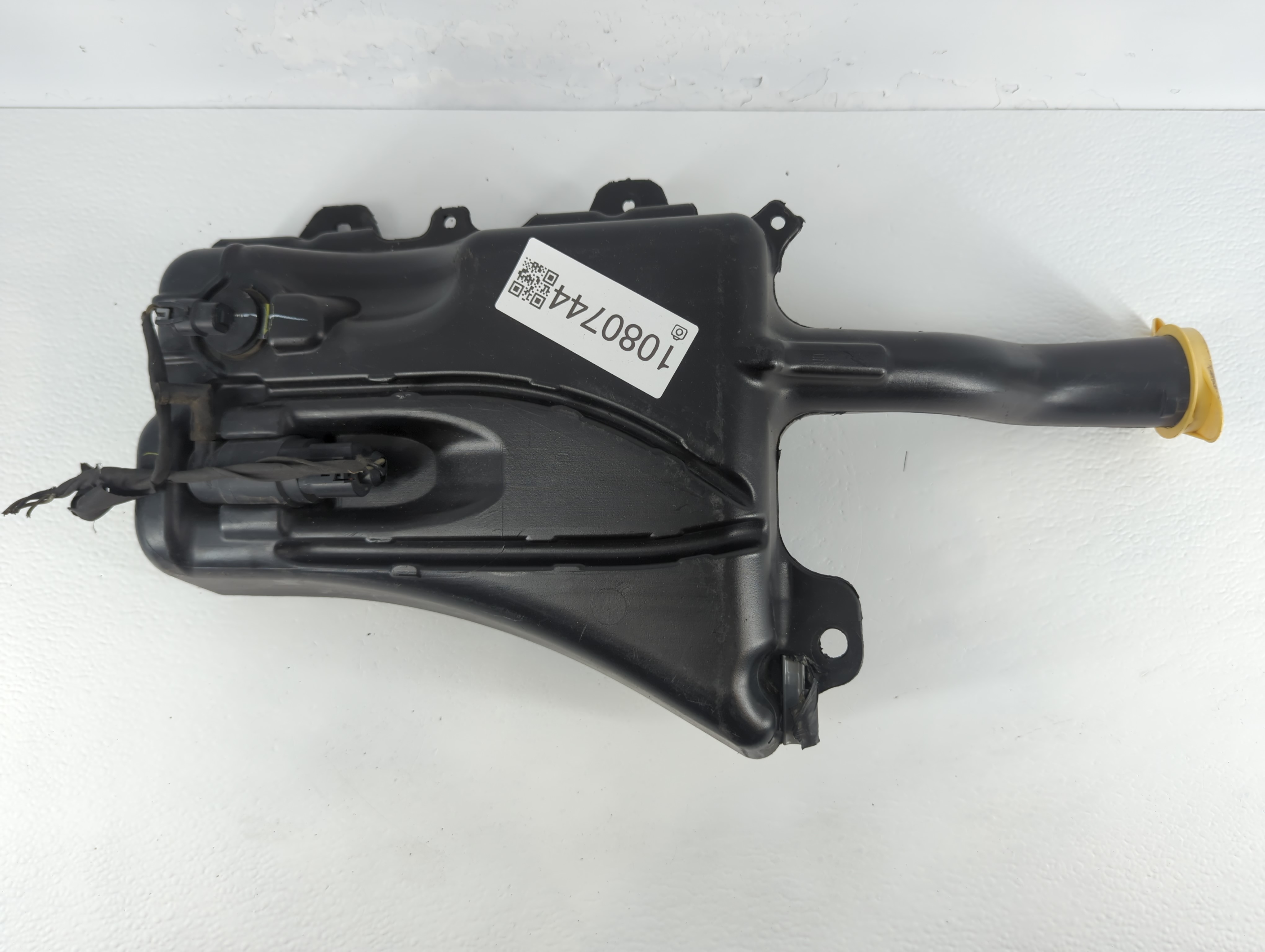 2013-2016 Dodge Dart Windshield Washer Fluid Reservoir Bottle Oem 1080744 - Oemusedautoparts1.com