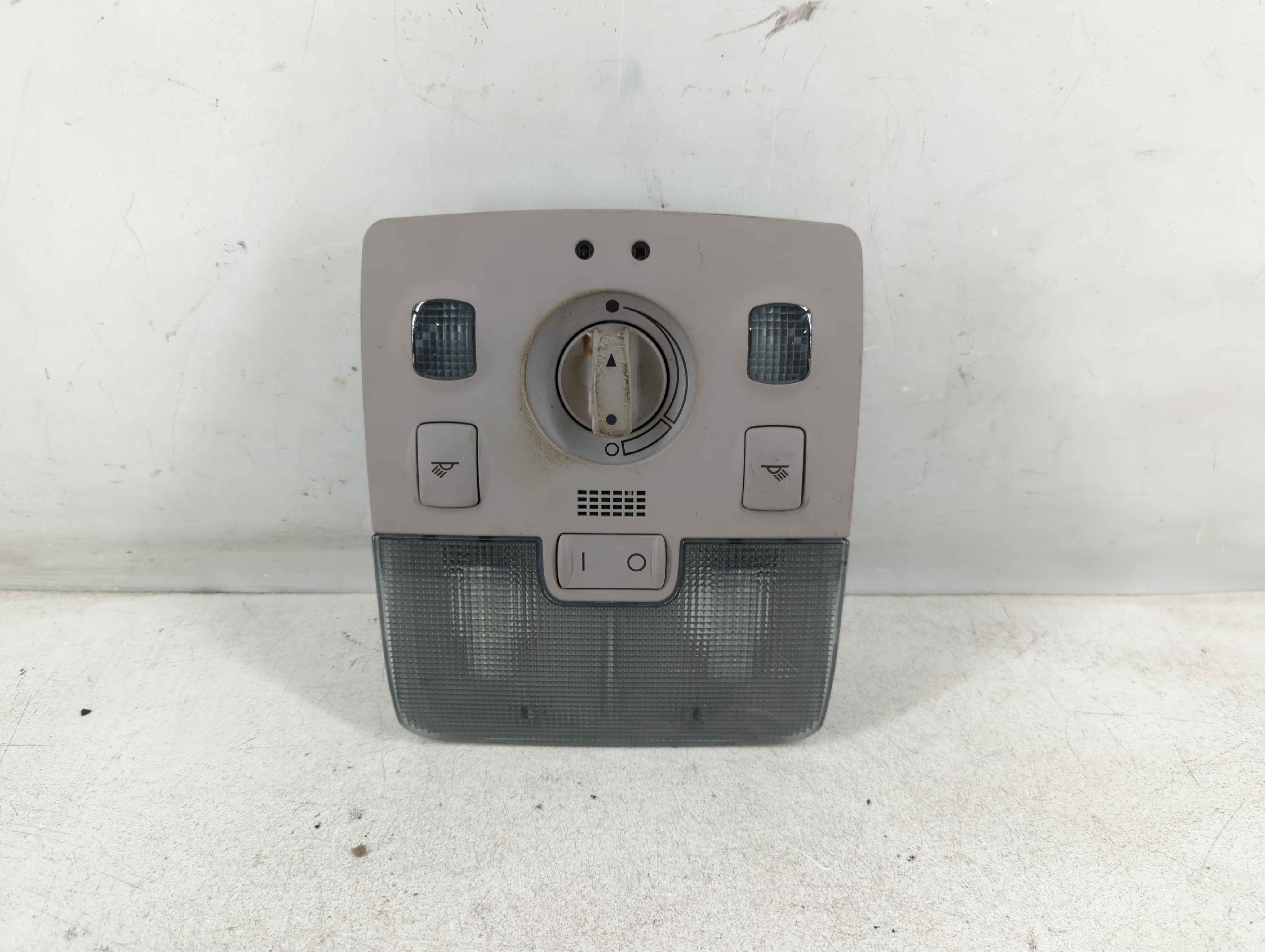 Picture of 2004 Audi A4 Overhead Roof Console 1080751