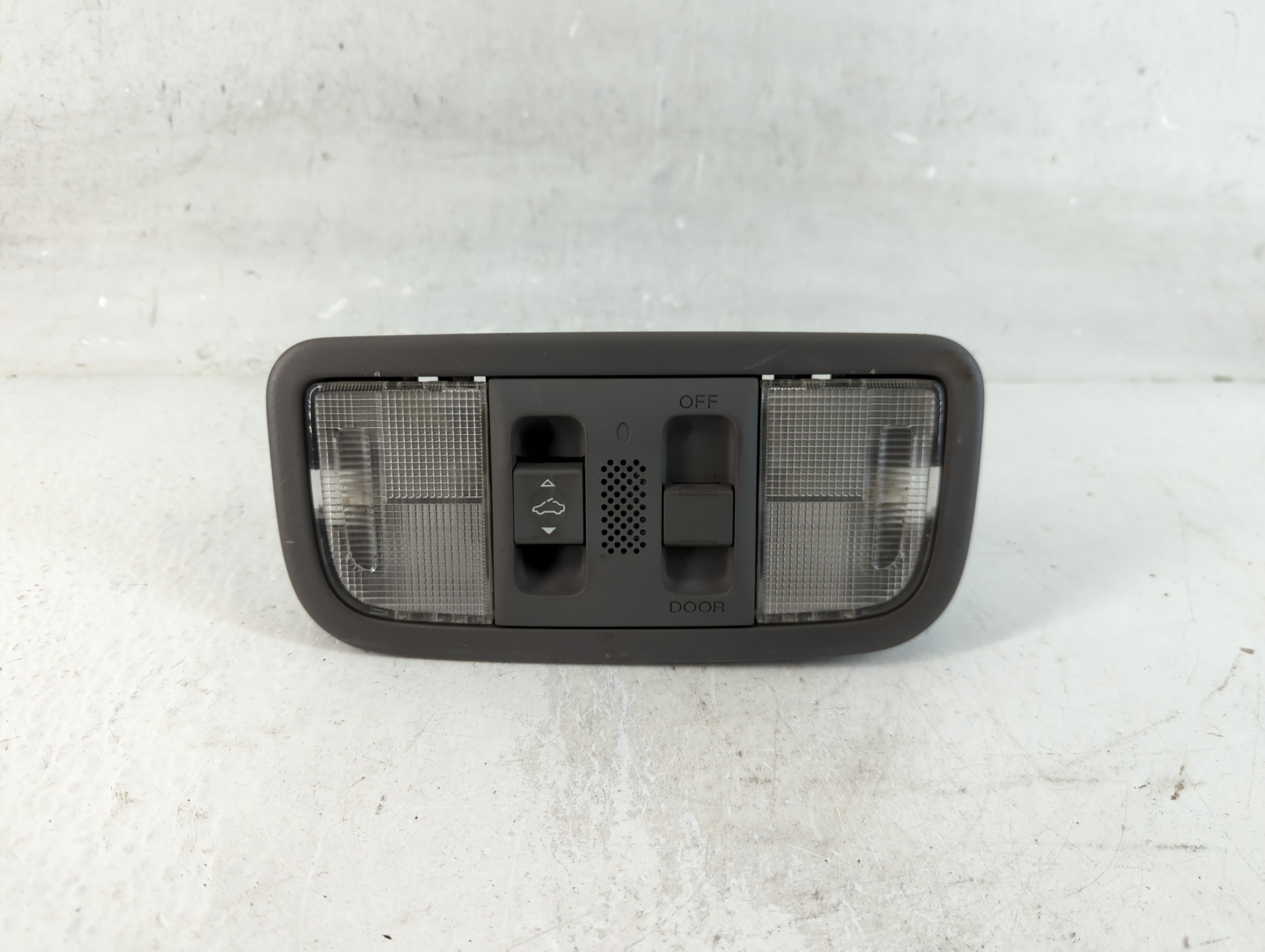 1994 Ford Ranger DOME LIGHT Title 1080766 - Oemusedautoparts1.com