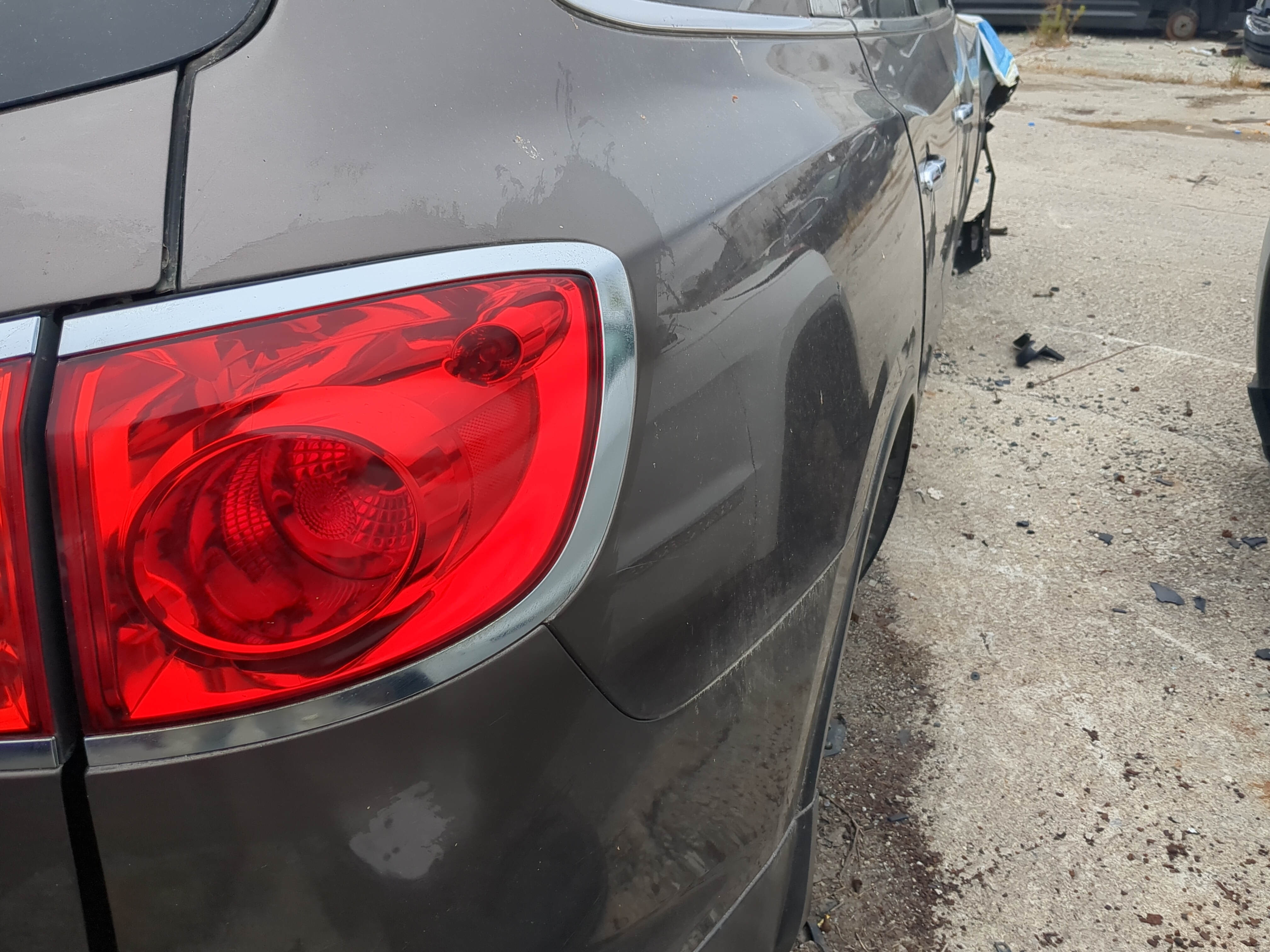 Picture of 2008-2012 Buick Enclave Passenger Right Side Tail Light Taillight Oem 1081009