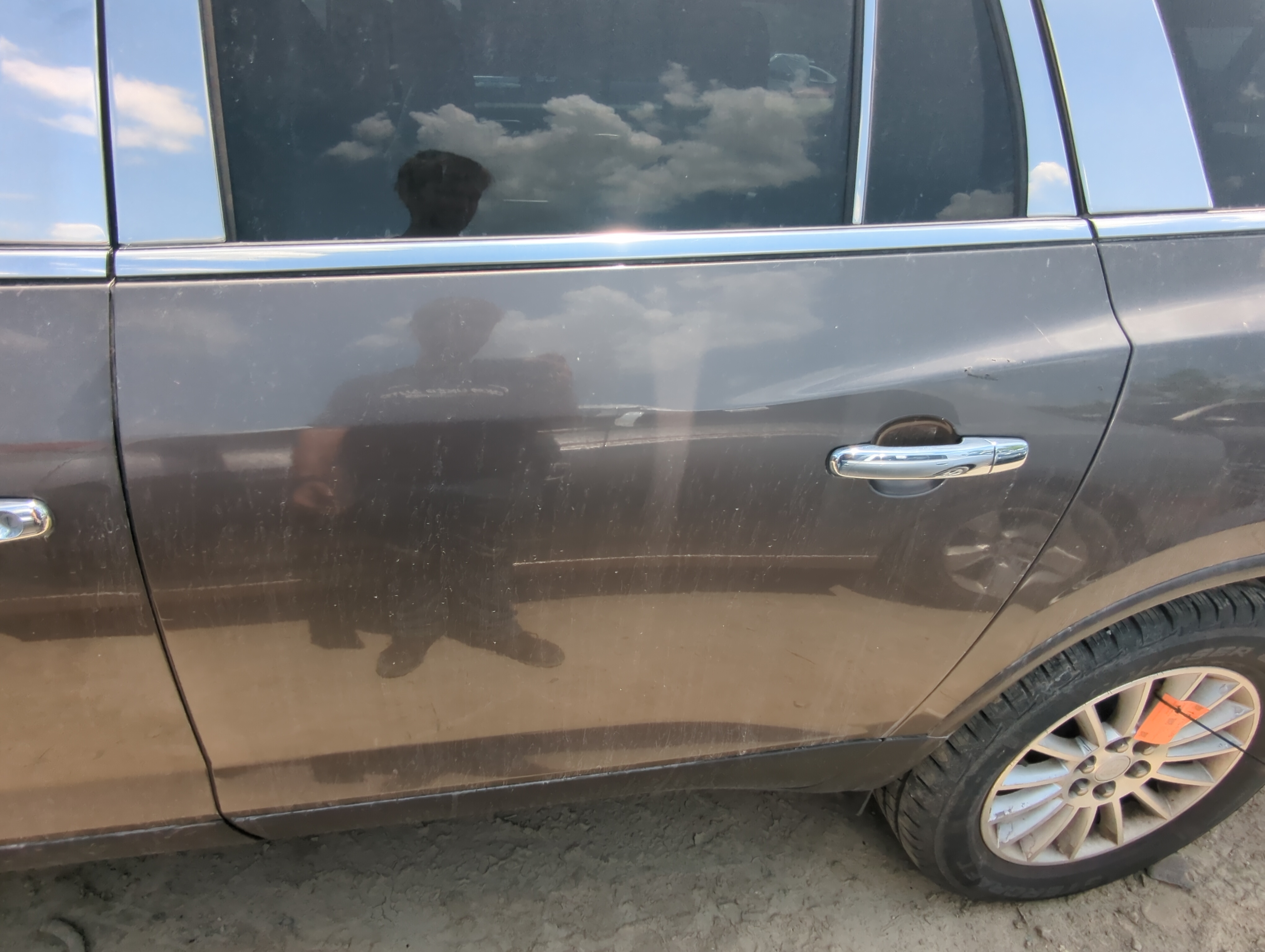 Picture of 2008-2017 Buick Enclave Driver Rear Door Oem 1081036