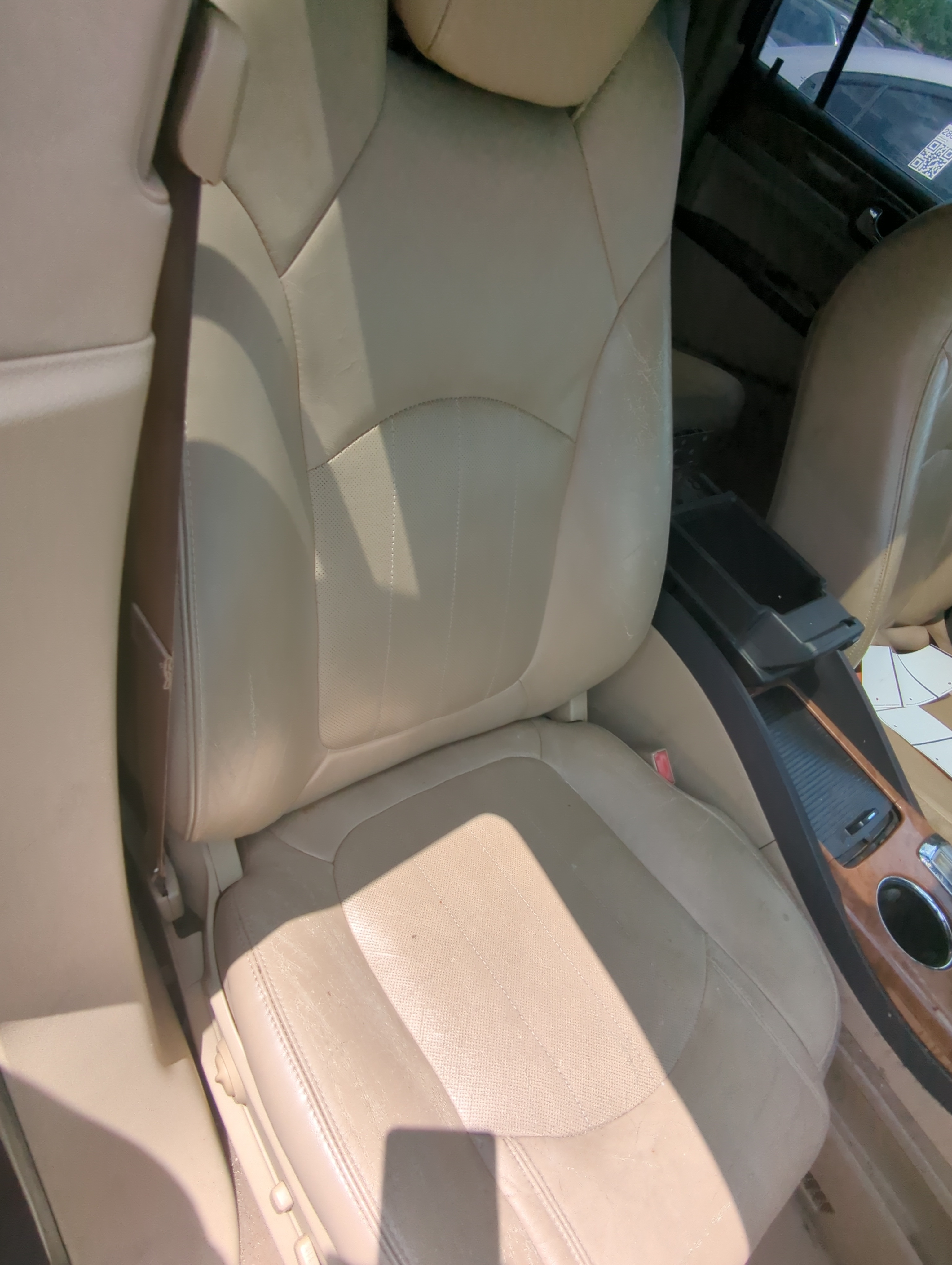 2010-2011 Buick Enclave Passenger Front Seat Oem Beige 1081066 - Oemusedautoparts1.com