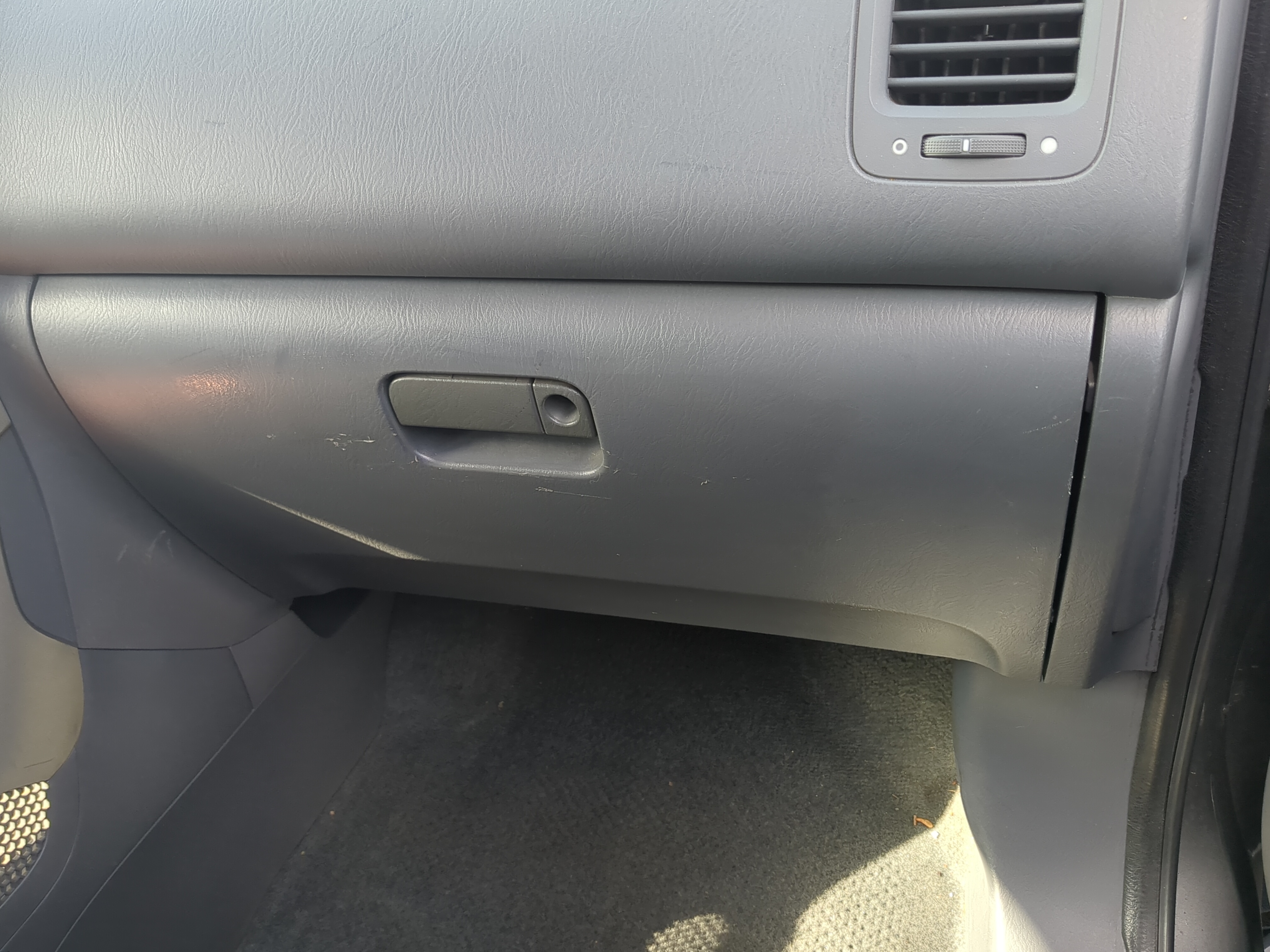 2007 Honda Pilot Passenger Glove Box Door Storage Compartment 1081382 - Oemusedautoparts1.com