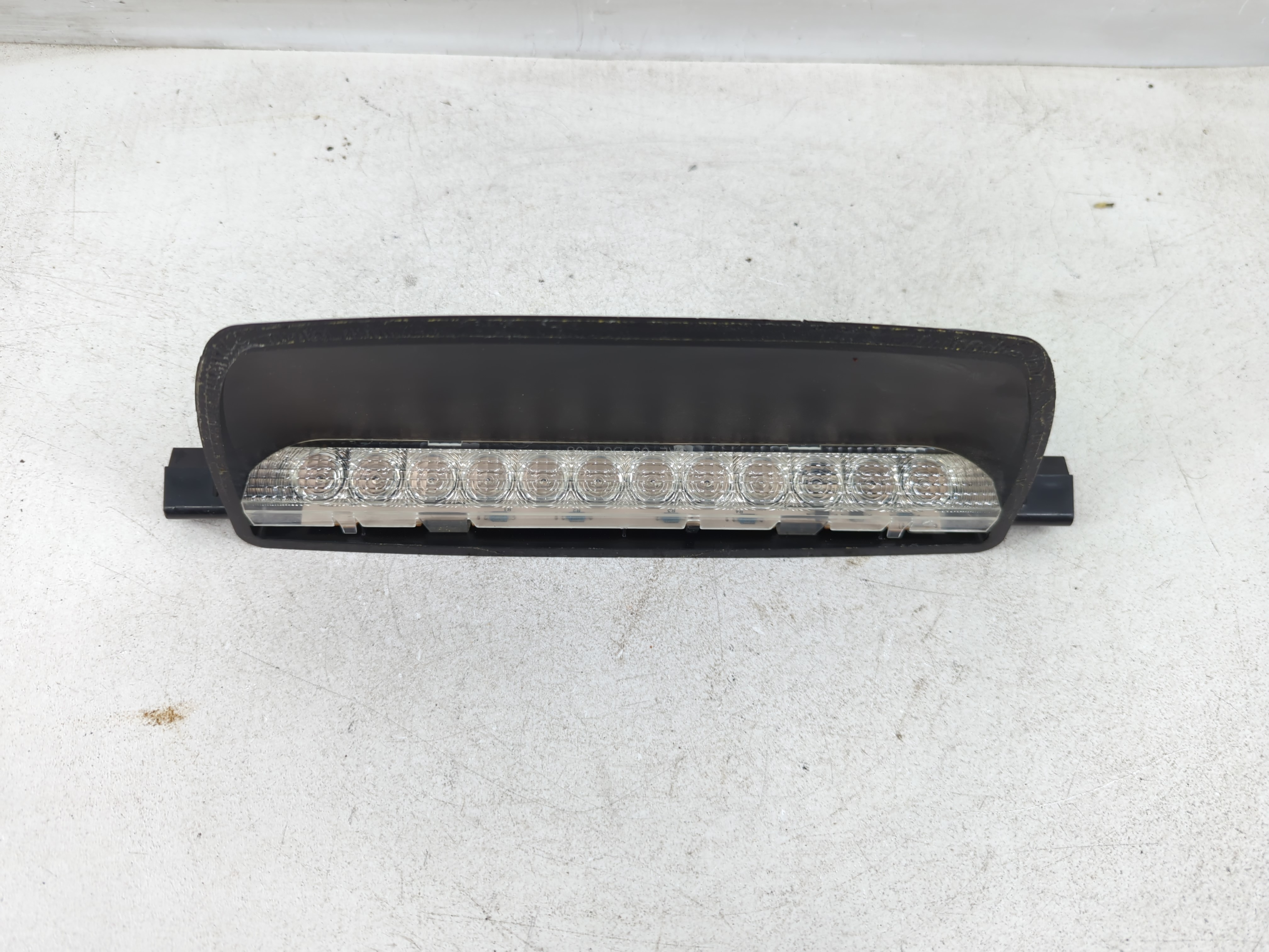 2011 Ford Taurus  REAR THIRD 3RD BRAKE LIGHT HIGH MOUNTED STOP LAMP 1081732 - Oemusedautoparts1.com