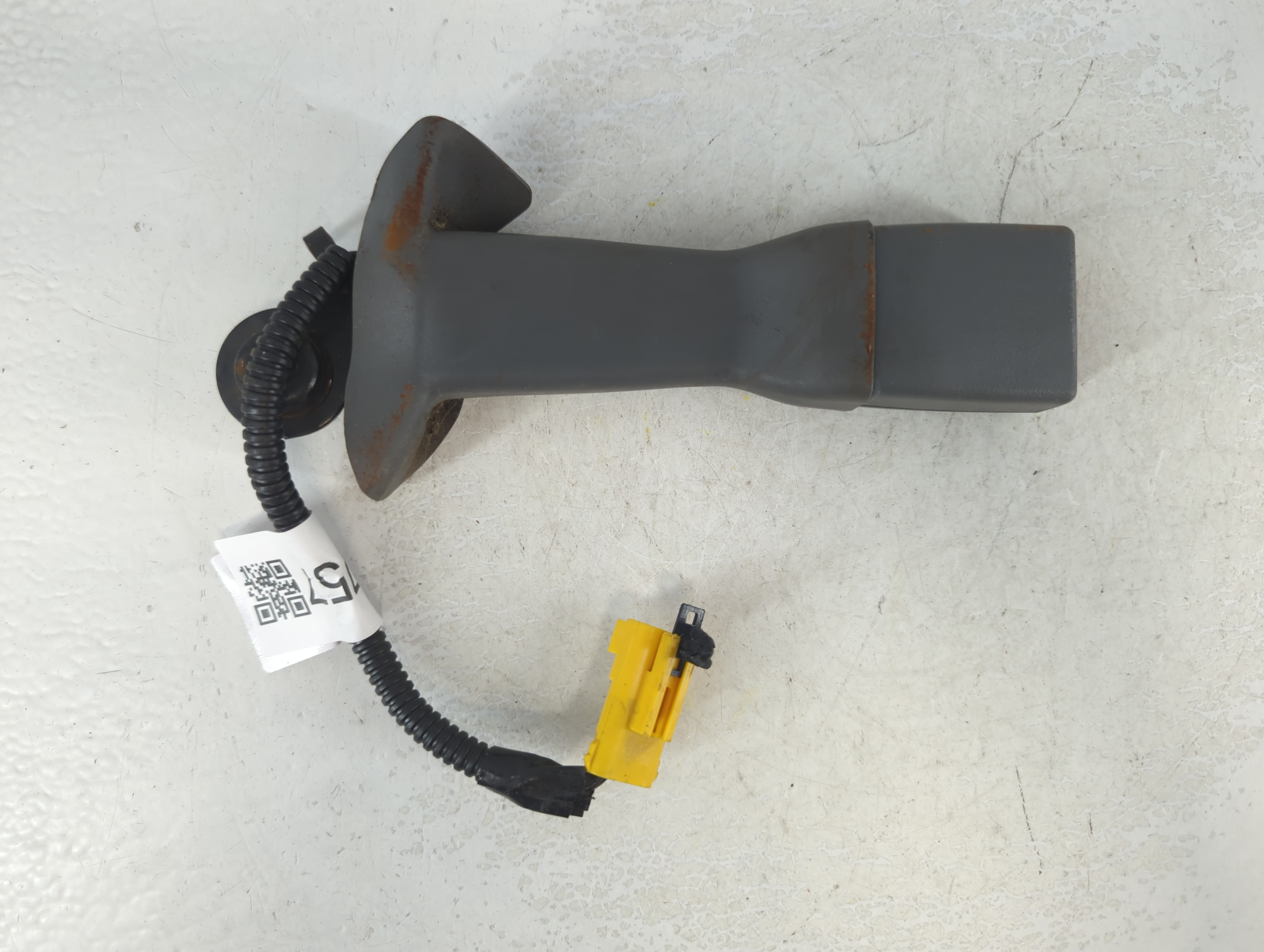 2008-2010 Chrysler Town & Country Driver Left Seat Belt Front Retractor 1081757 - Oemusedautoparts1.com