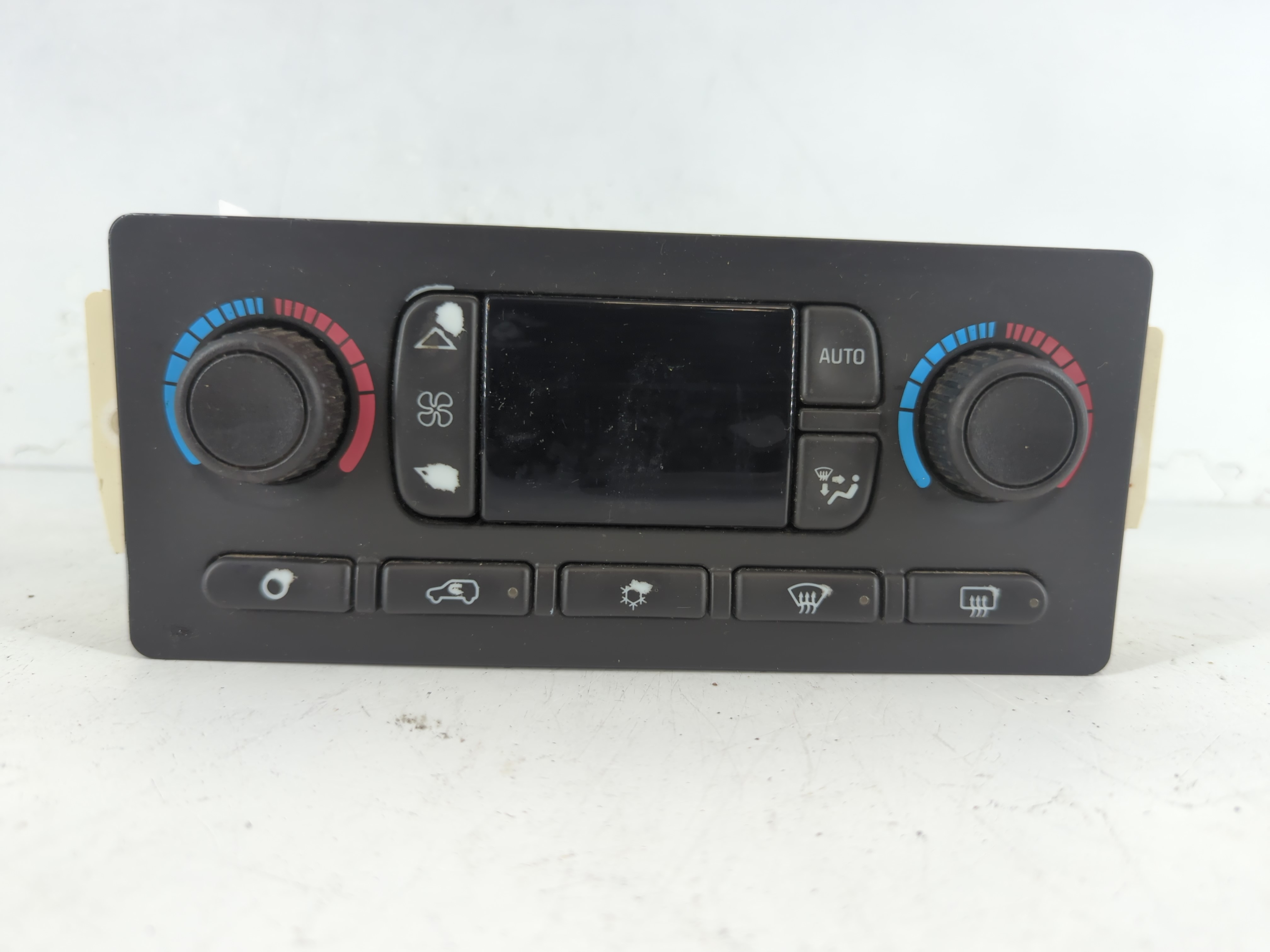 Chevrolet Silverado 1500 Am Fm Cd Player Radio Receiver 1081811 - Oemusedautoparts1.com