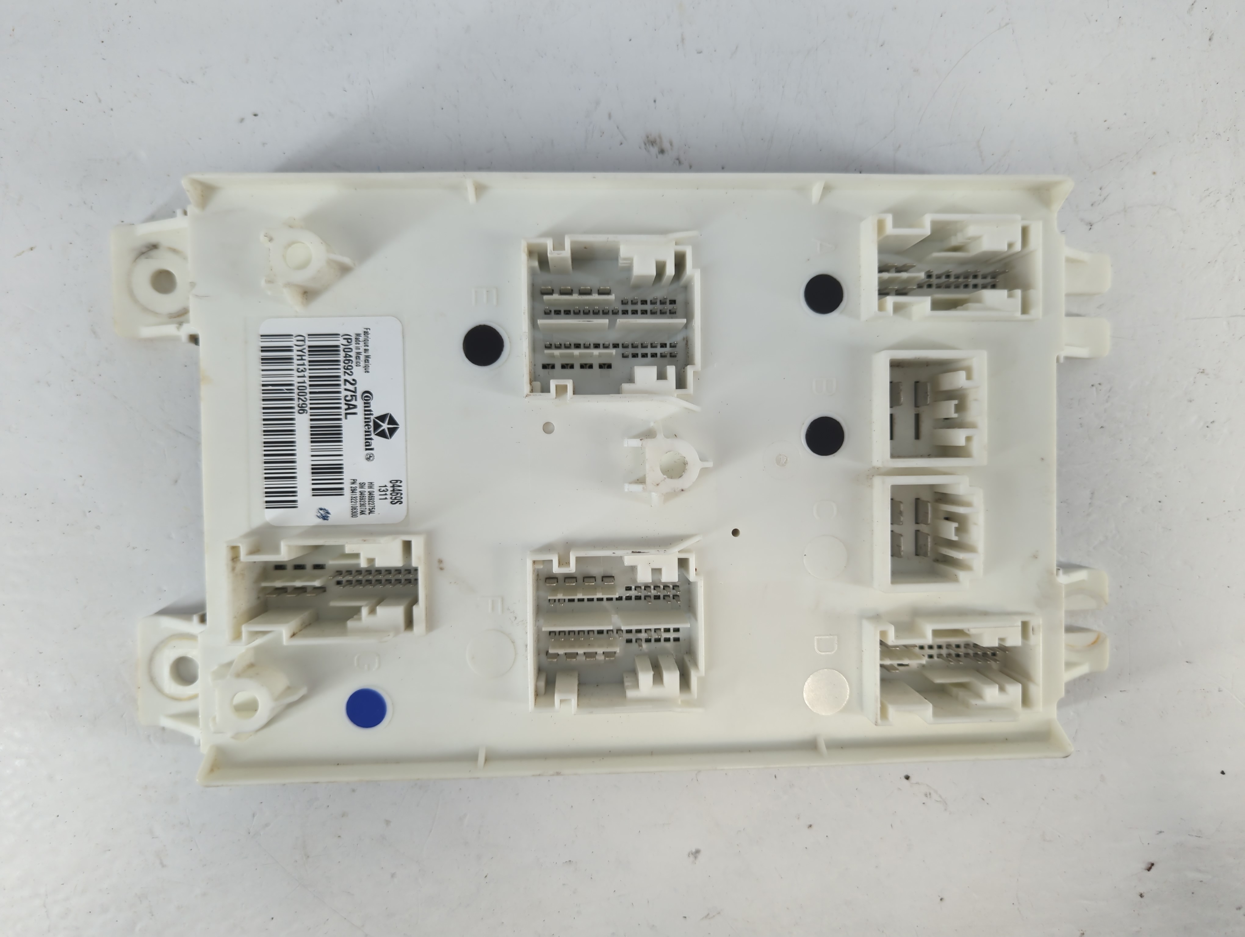 2011-2011 Dodge Charger Body Control Module Bcm Inner Cabin Fuse Box 1081816 - Oemusedautoparts1.com