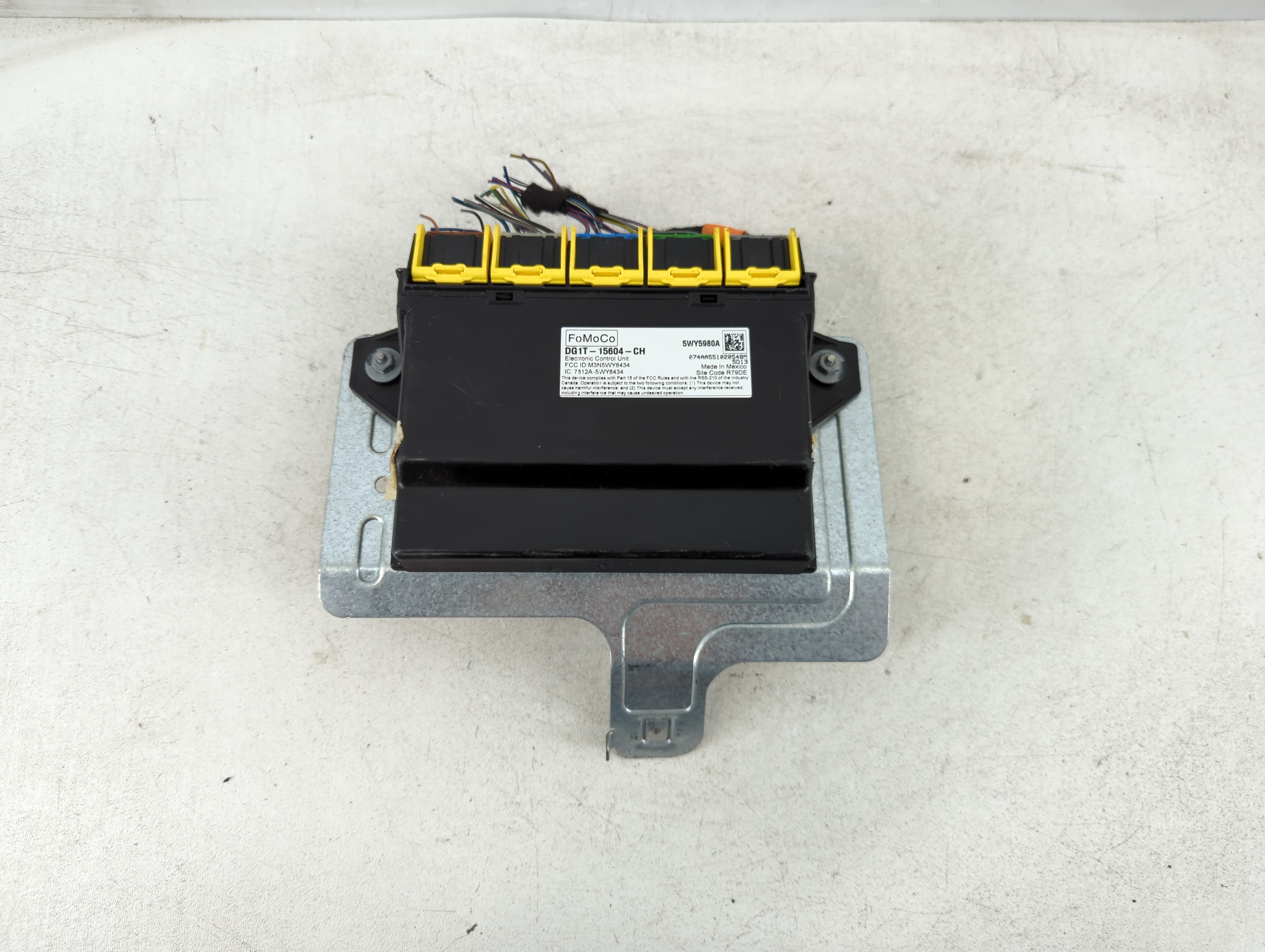 Picture of 2003-2004 Dodge Stratus Transmission Control Module Tcu Tcm 1081819