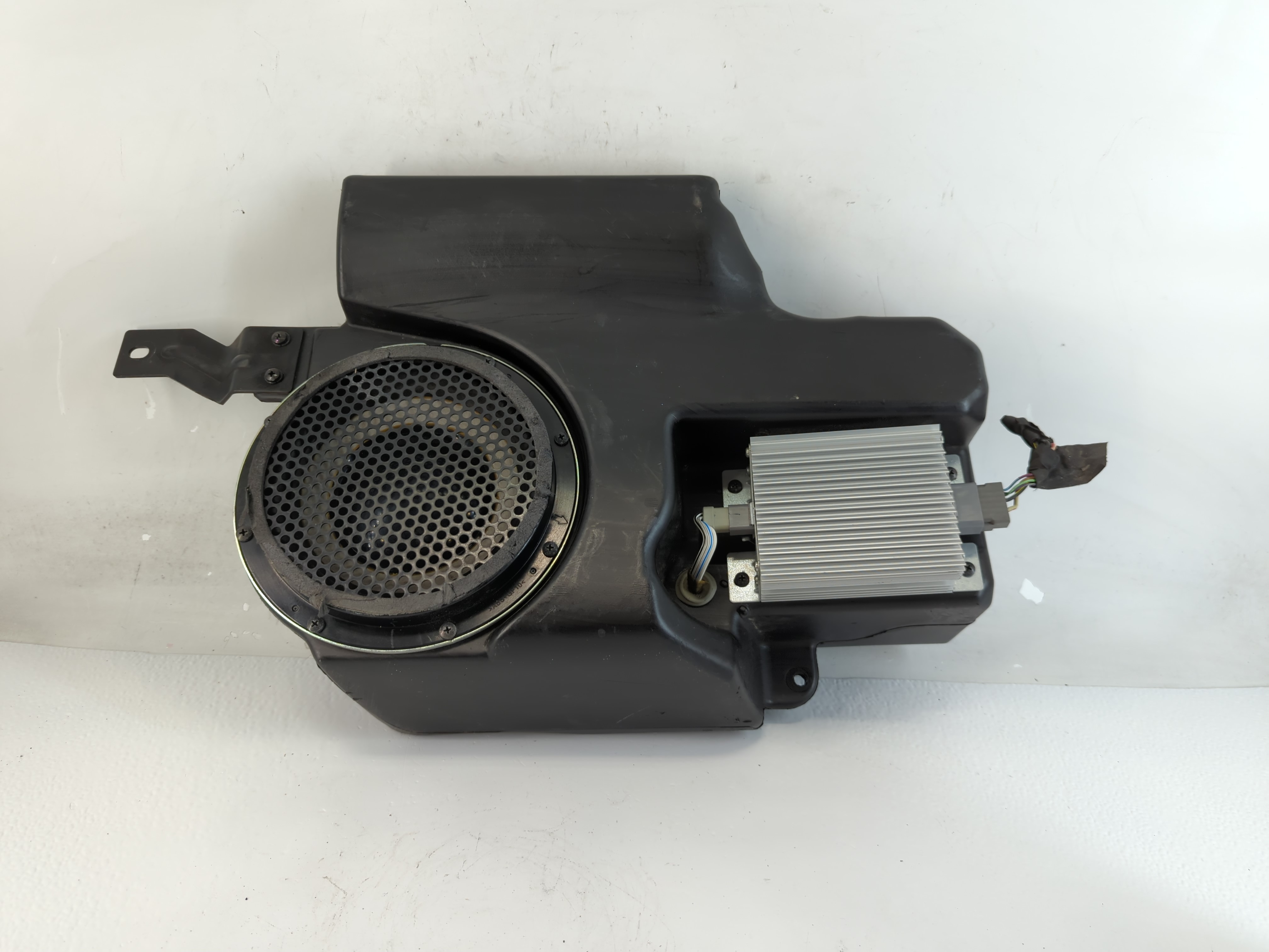 2010 Ford Flex Speaker/subwoofer 1081827 - Oemusedautoparts1.com