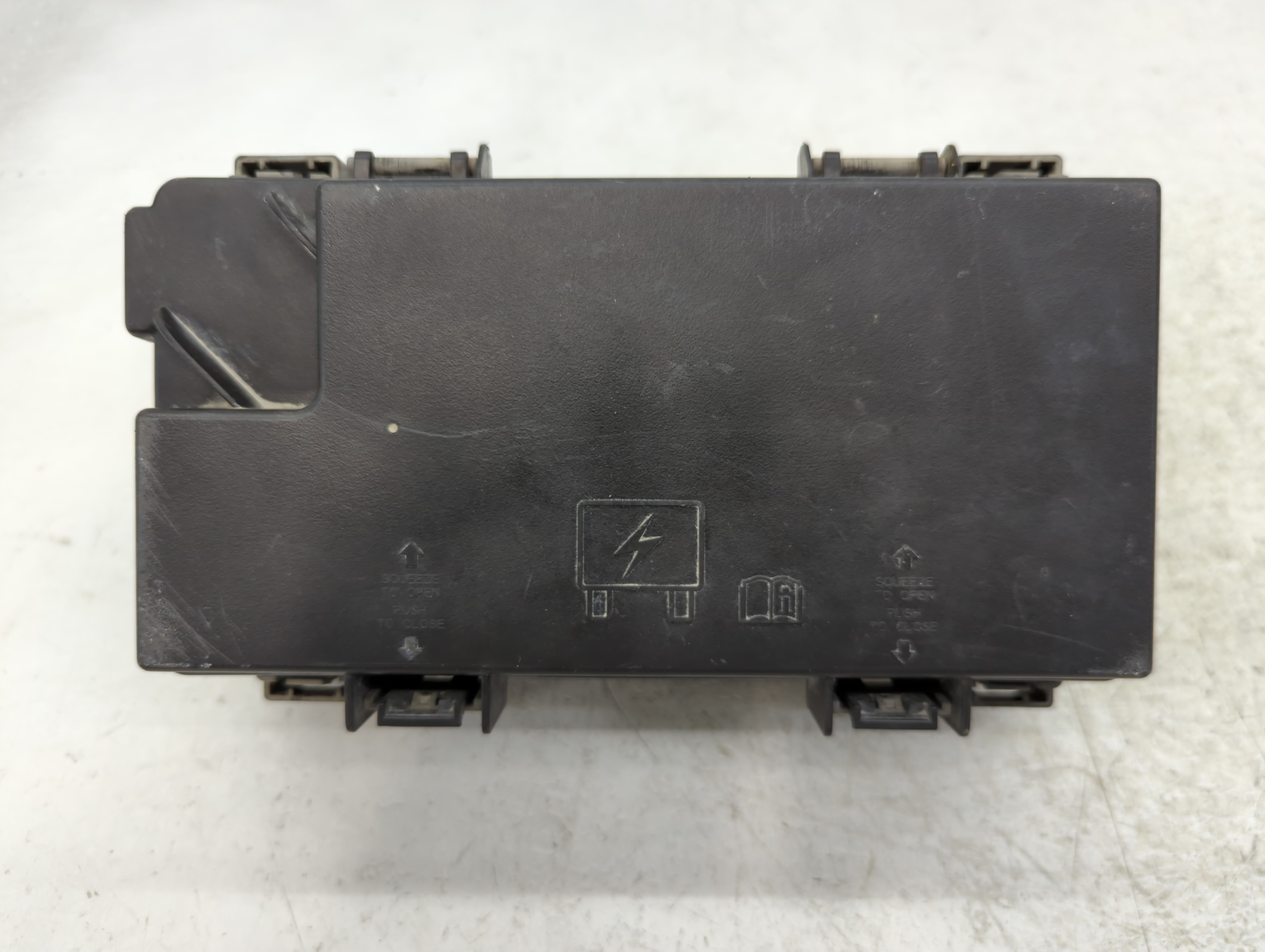 Picture of Dodge Caravan Fusebox Fuse Box Relay Module Tipm 68217405ab 1081864