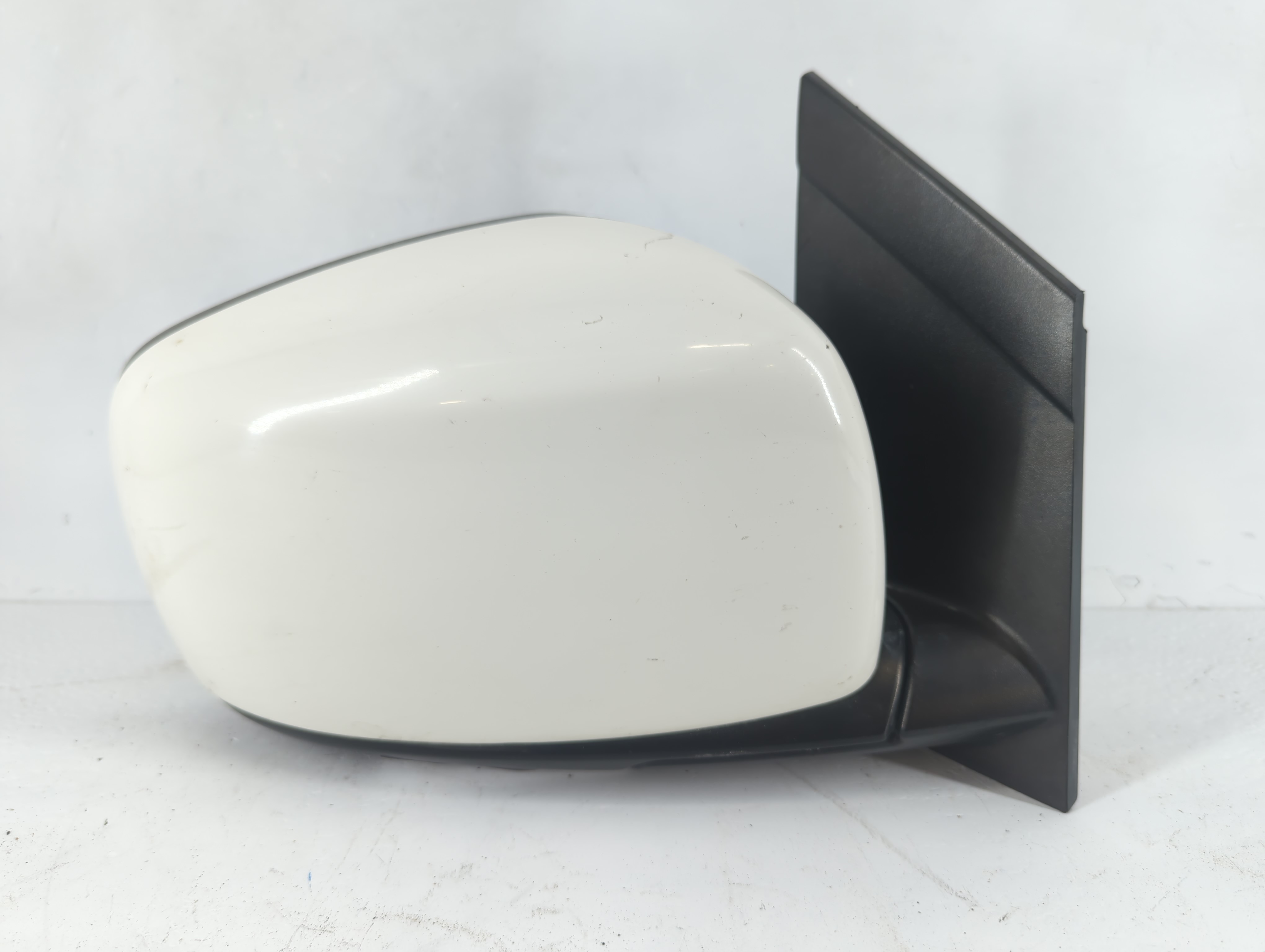 2011 Chrysler Town & Country Passenger Right Side View Power Door Mirror 1081888 - Oemusedautoparts1.com
