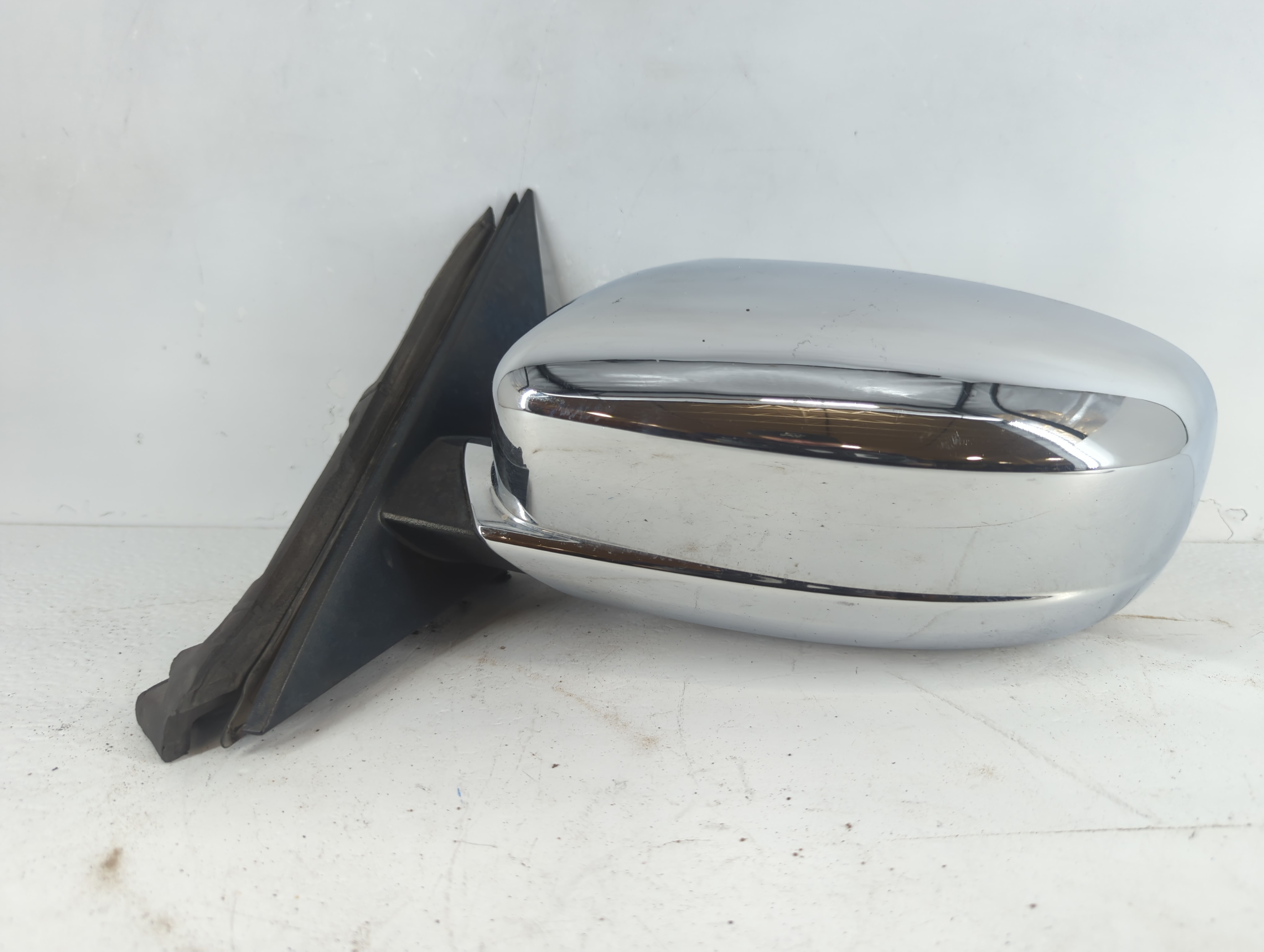 2011-2014 Chrysler 300 Driver Left Side View Power Door Mirror Chrome 1081900 - Oemusedautoparts1.com