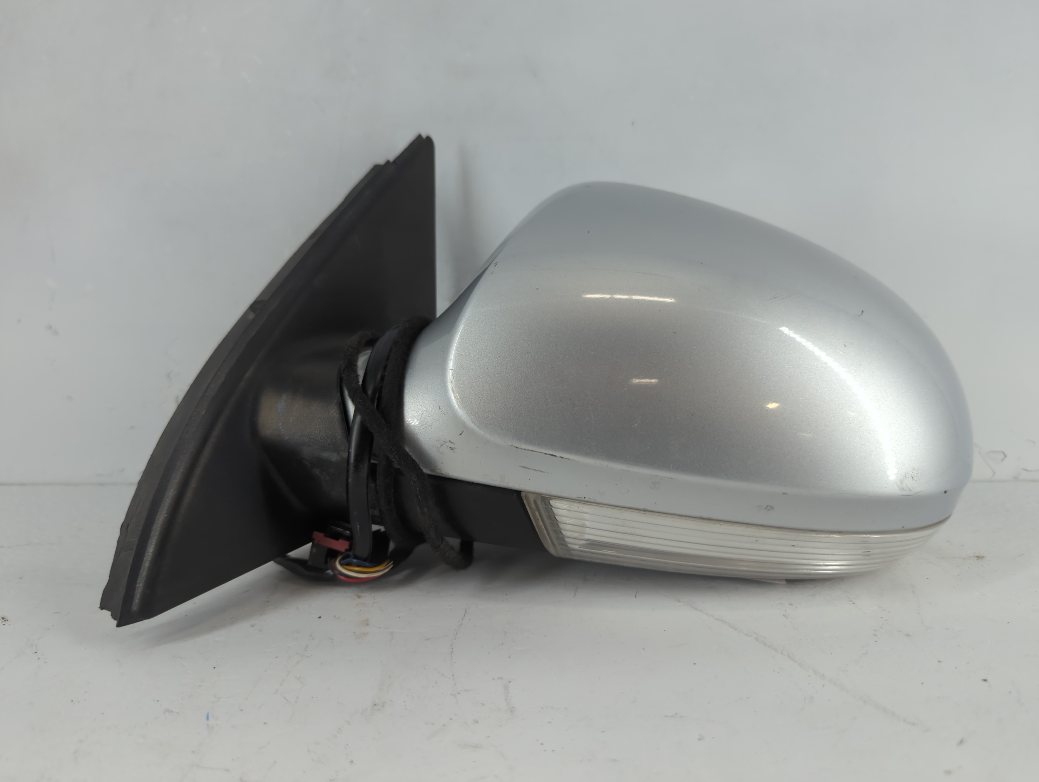 2006-2010 Volkswagen Passat Driver Left Side View Power Door Mirror Grey 1081915 - Oemusedautoparts1.com
