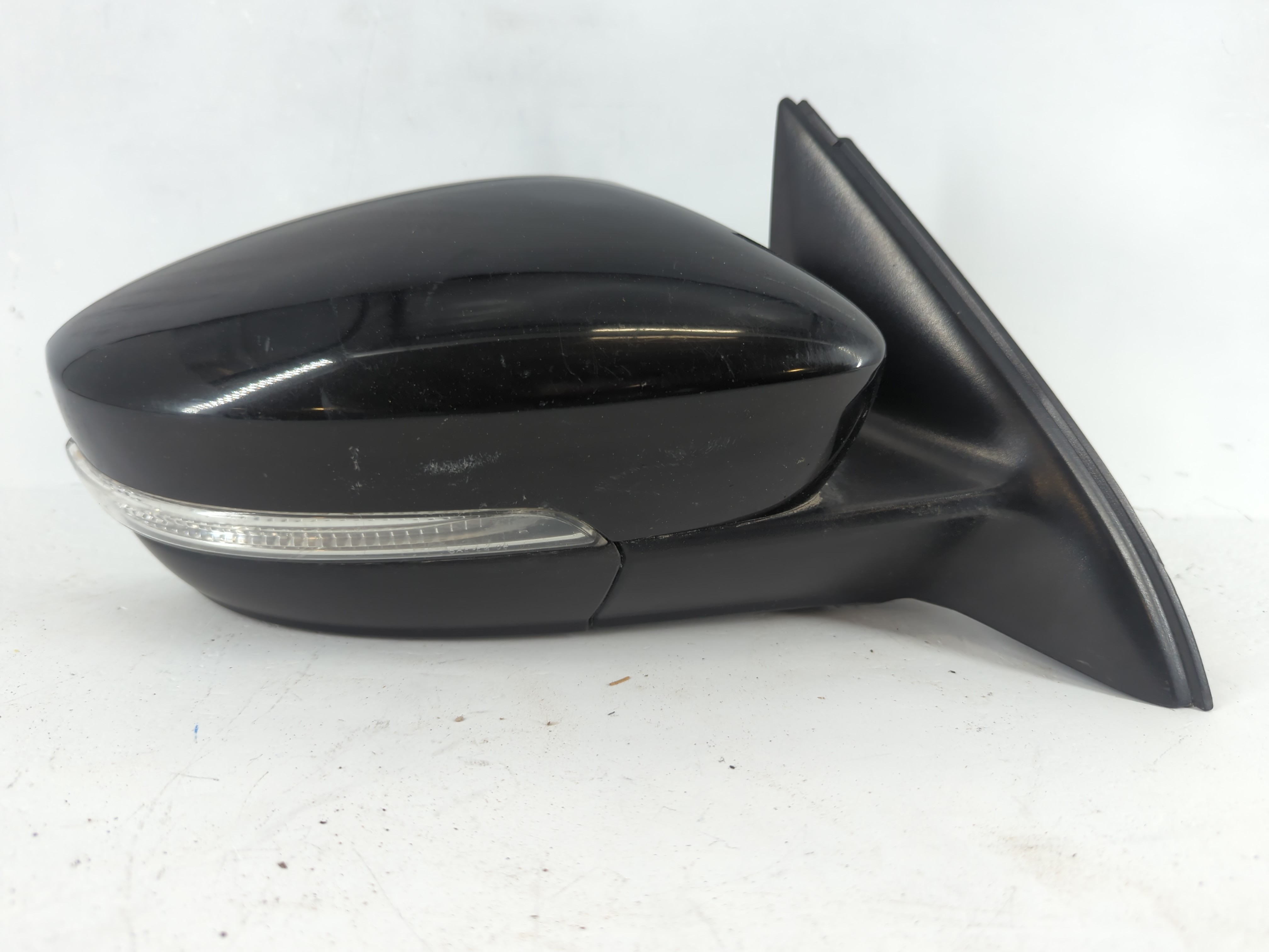 2015-2018 Volkswagen Jetta Passenger Right Side View Power Door Mirror 1081937 - Oemusedautoparts1.com