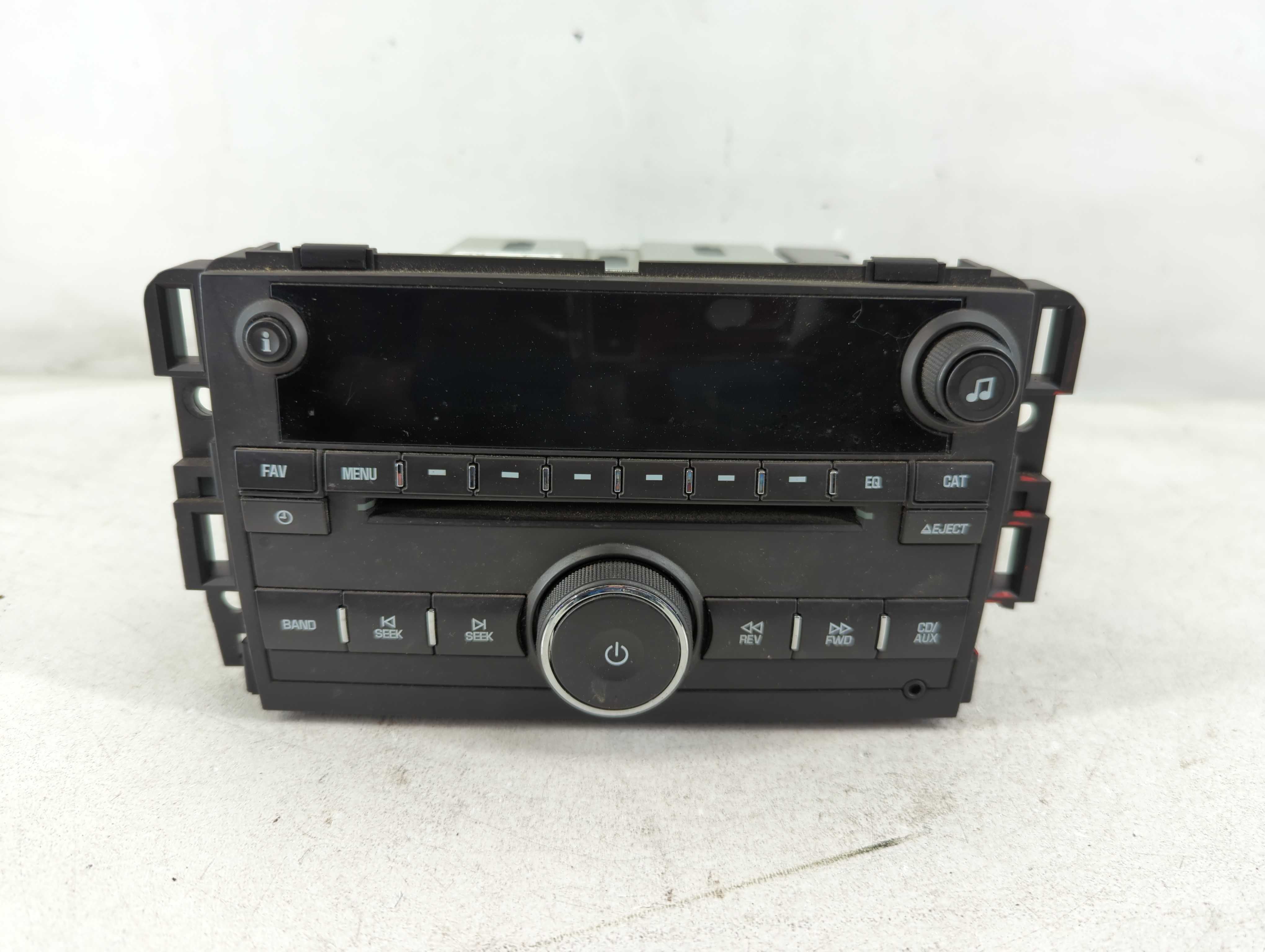 2010-2013 Chevrolet Silverado 1500 Am Fm Cd Player Radio Receiver 1081966 - Oemusedautoparts1.com