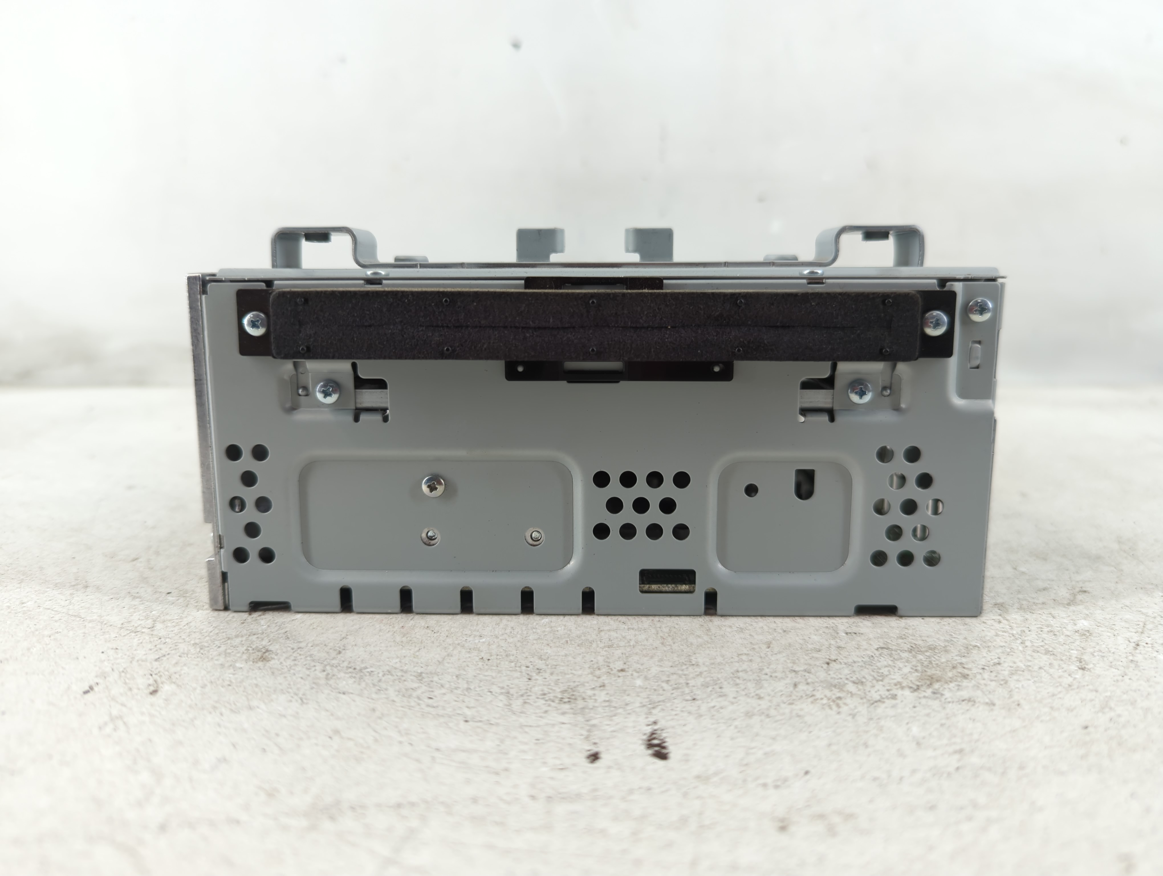 2019-2019 Ford Escape Am Fm Cd Player Radio Receiver 1081984 - Oemusedautoparts1.com