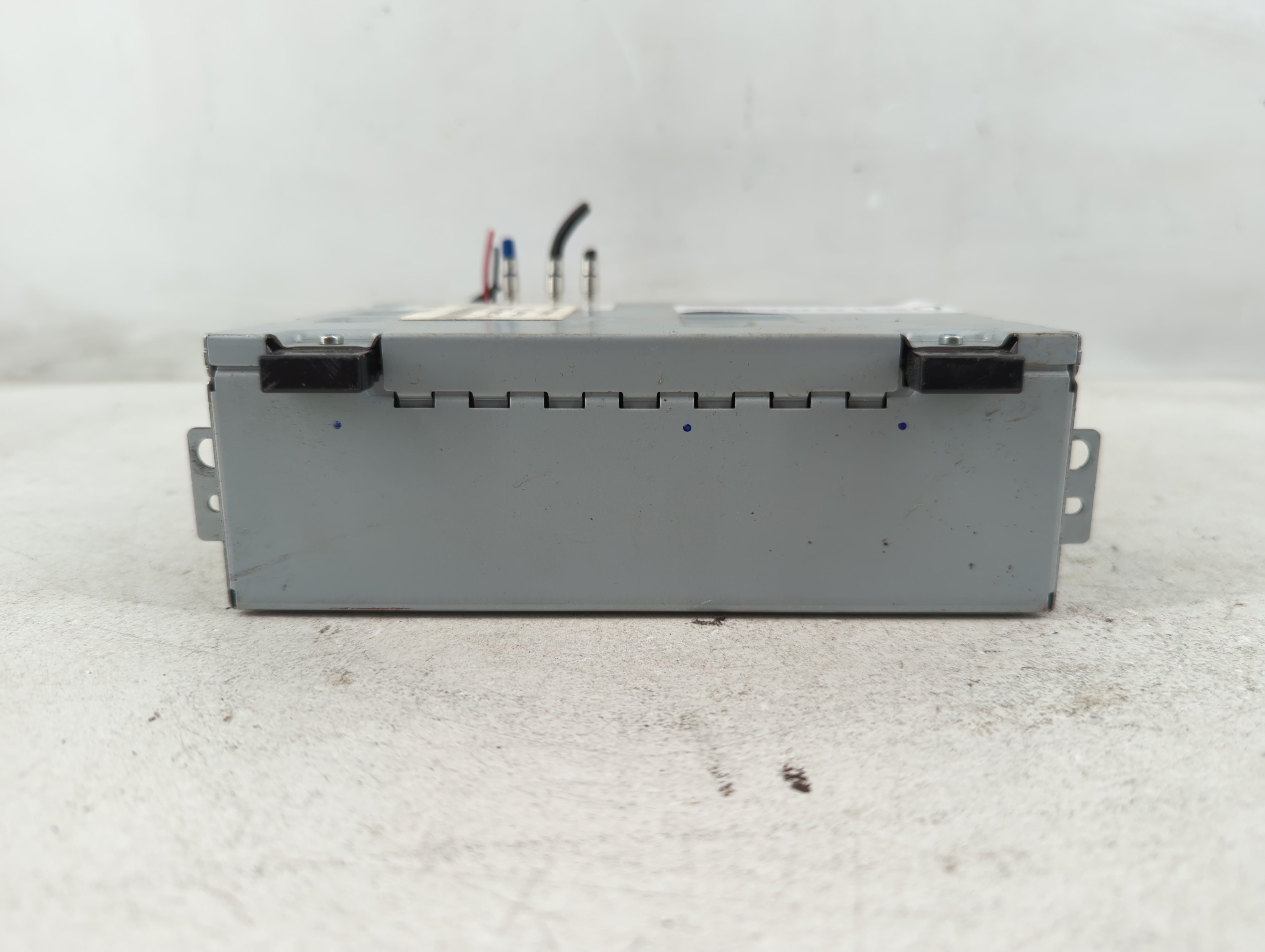 2016-2017 Jaguar Xf Am Fm Cd Player Radio Receiver 1081986 - Oemusedautoparts1.com