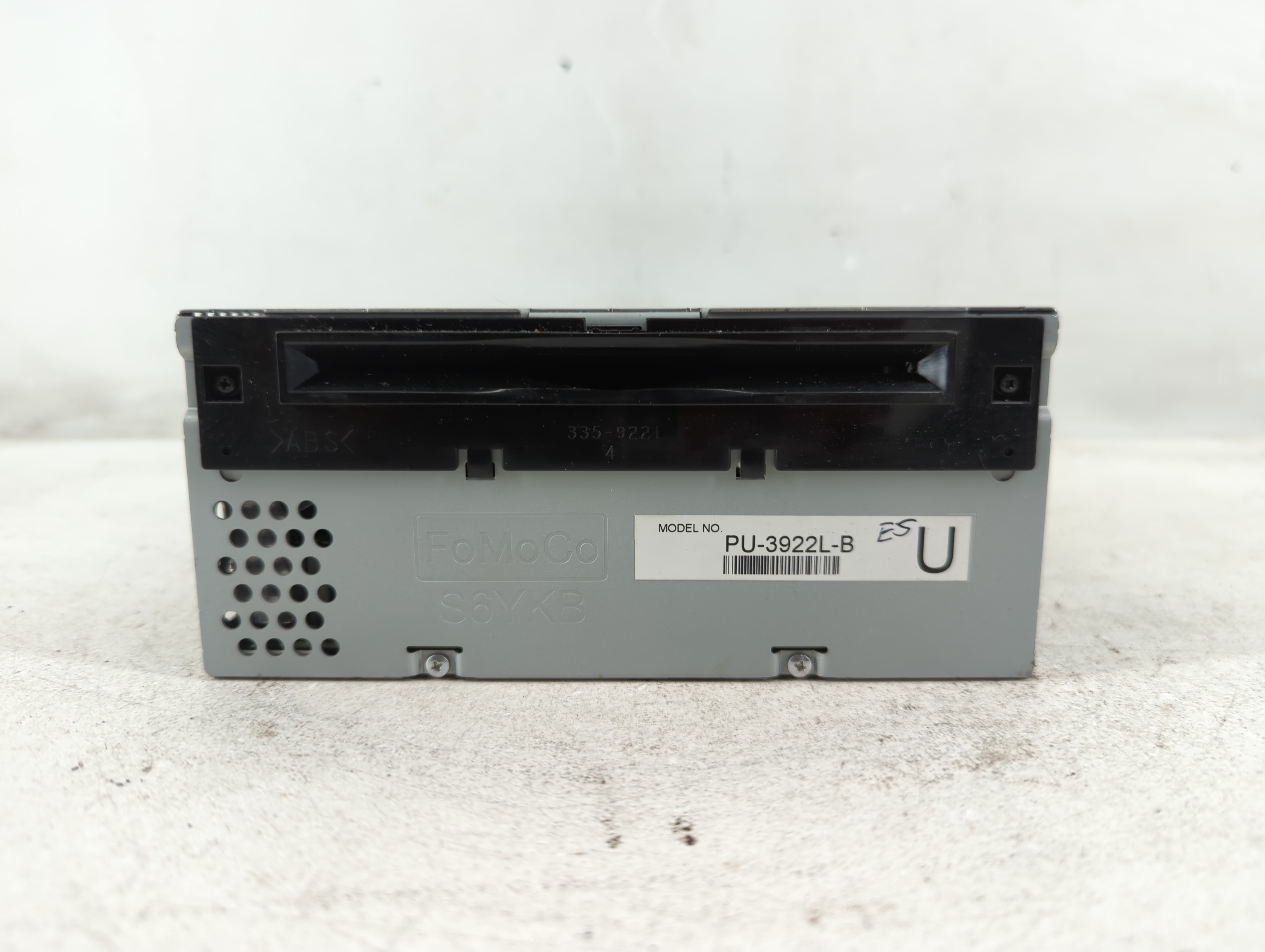 2016-2017 Ford Explorer Am Fm Cd Player Radio Receiver 1082009 - Oemusedautoparts1.com