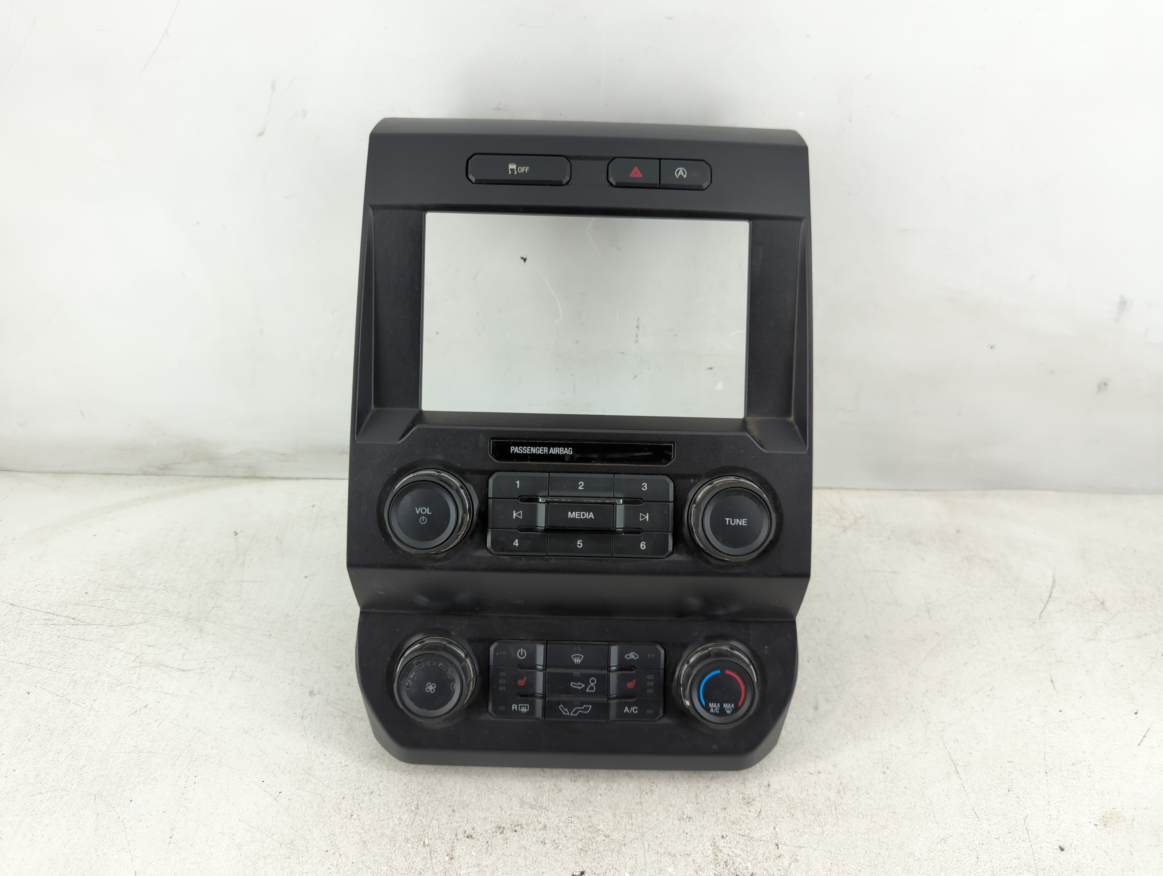 2019-2020 Ford F-150 Am Fm Cd Player Radio Receiver 1082011 - Oemusedautoparts1.com