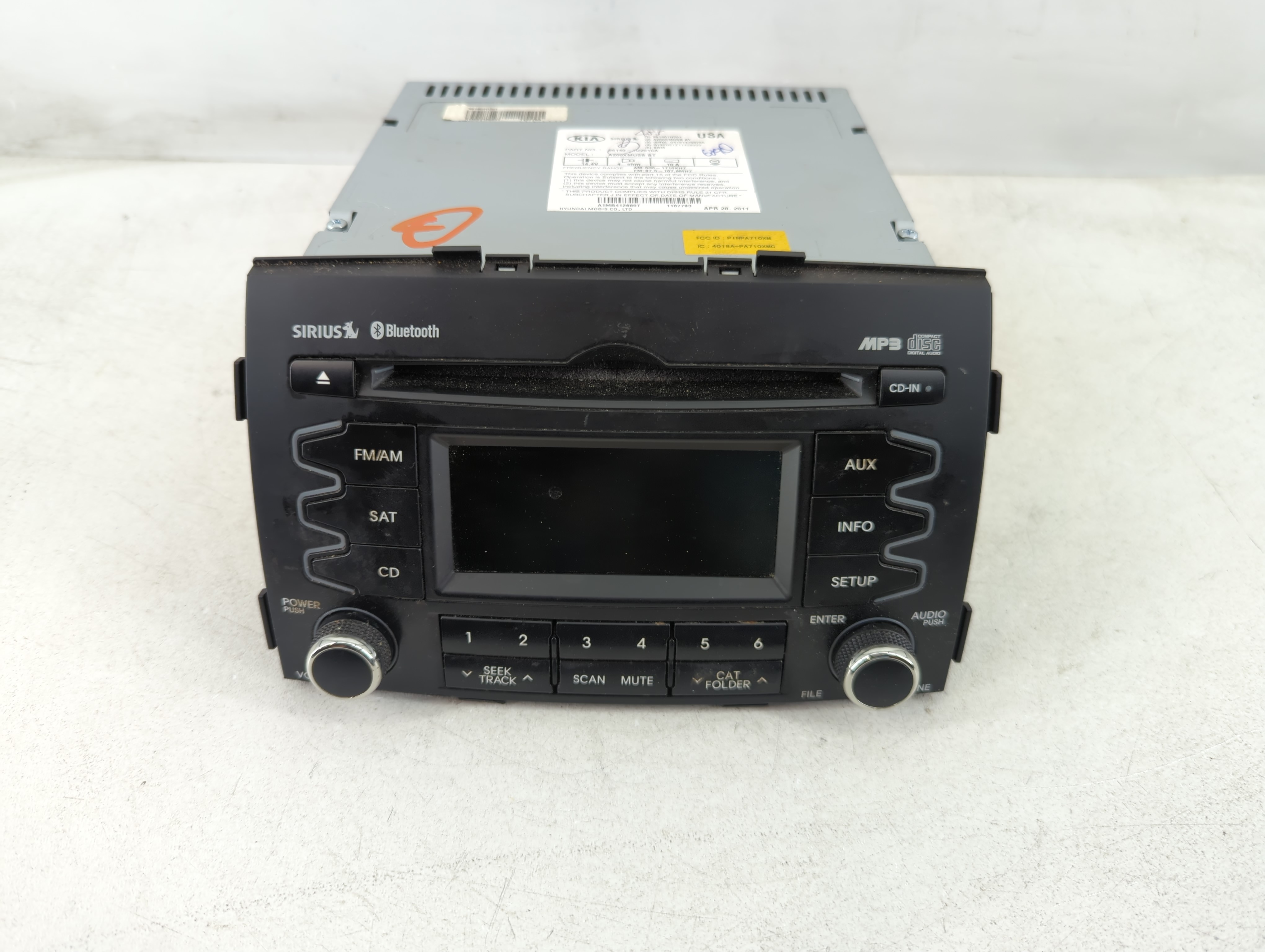 Picture of 2012-2013 Kia Sorento Am Fm Cd Player Radio Receiver 1082035
