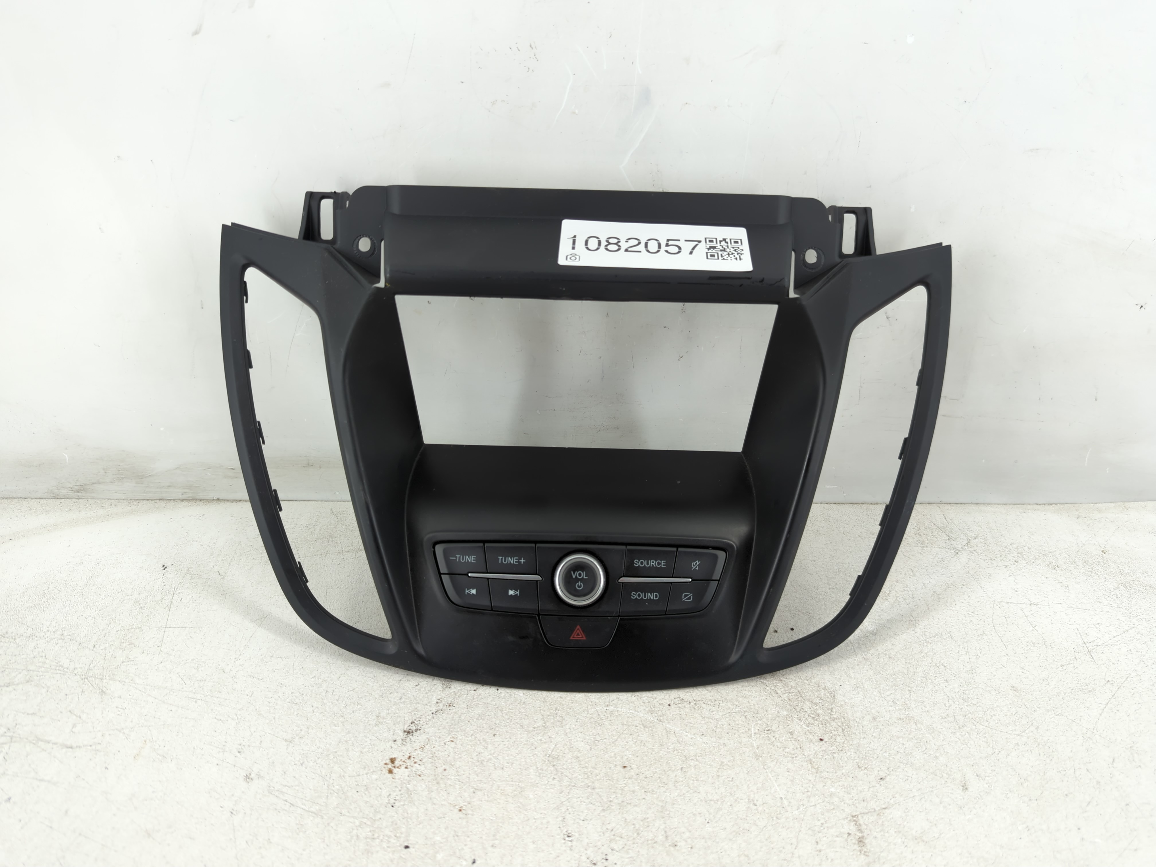 2017-2019 Ford Escape Am Fm Cd Player Radio Receiver 1082057 - Oemusedautoparts1.com