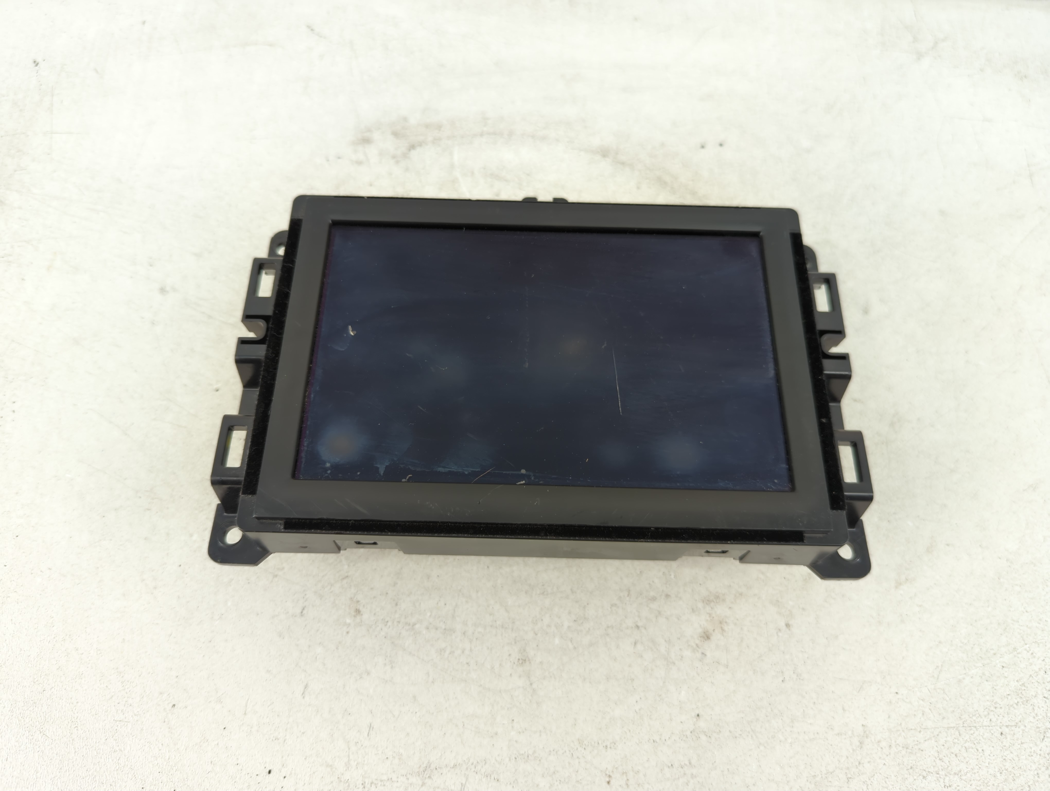2019-2020 Jeep Cherokee Am Fm Cd Player Radio Receiver 1082058 - Oemusedautoparts1.com