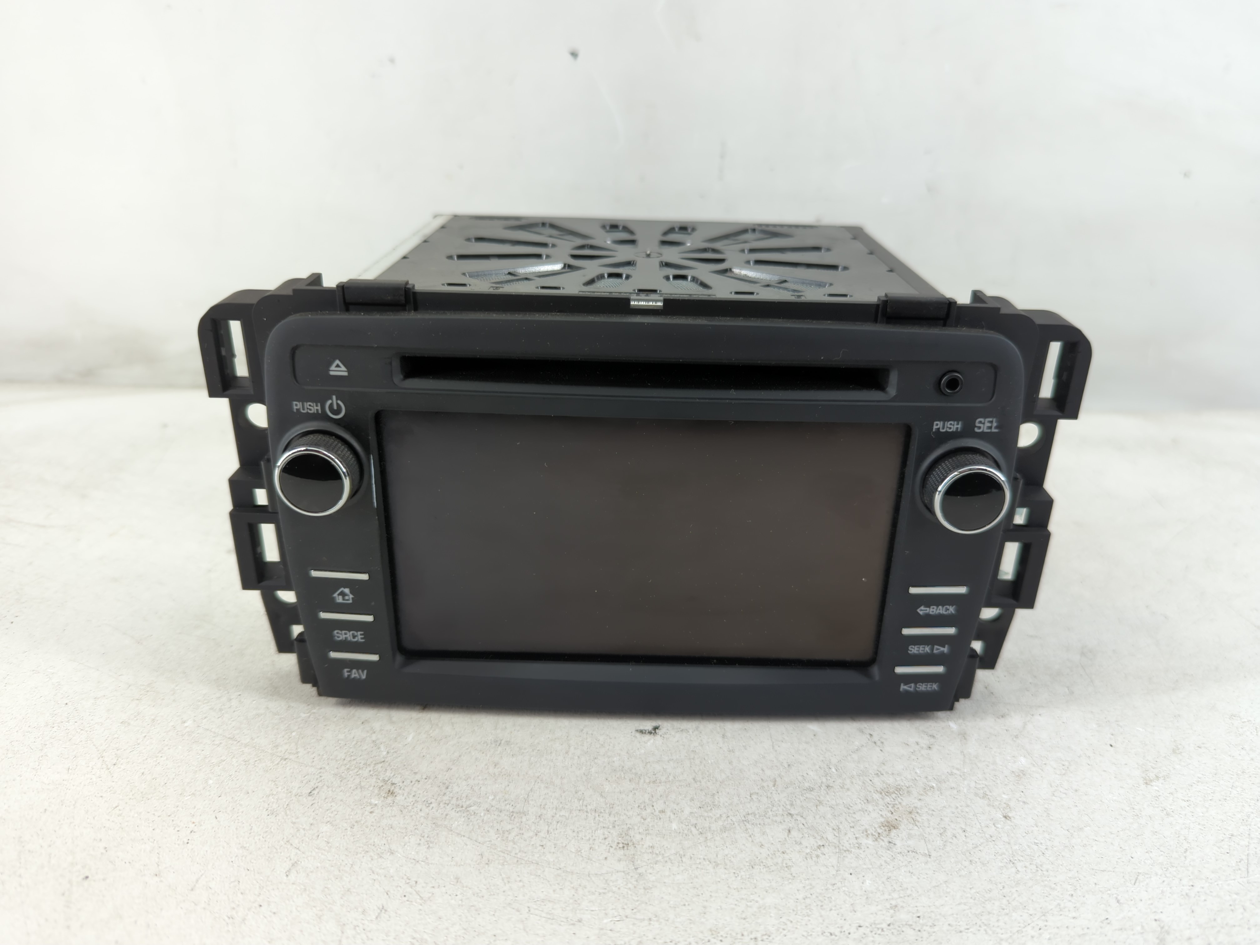 2016-2017 Chevrolet Traverse Am Fm Cd Player Radio Receiver 1082068 - Oemusedautoparts1.com