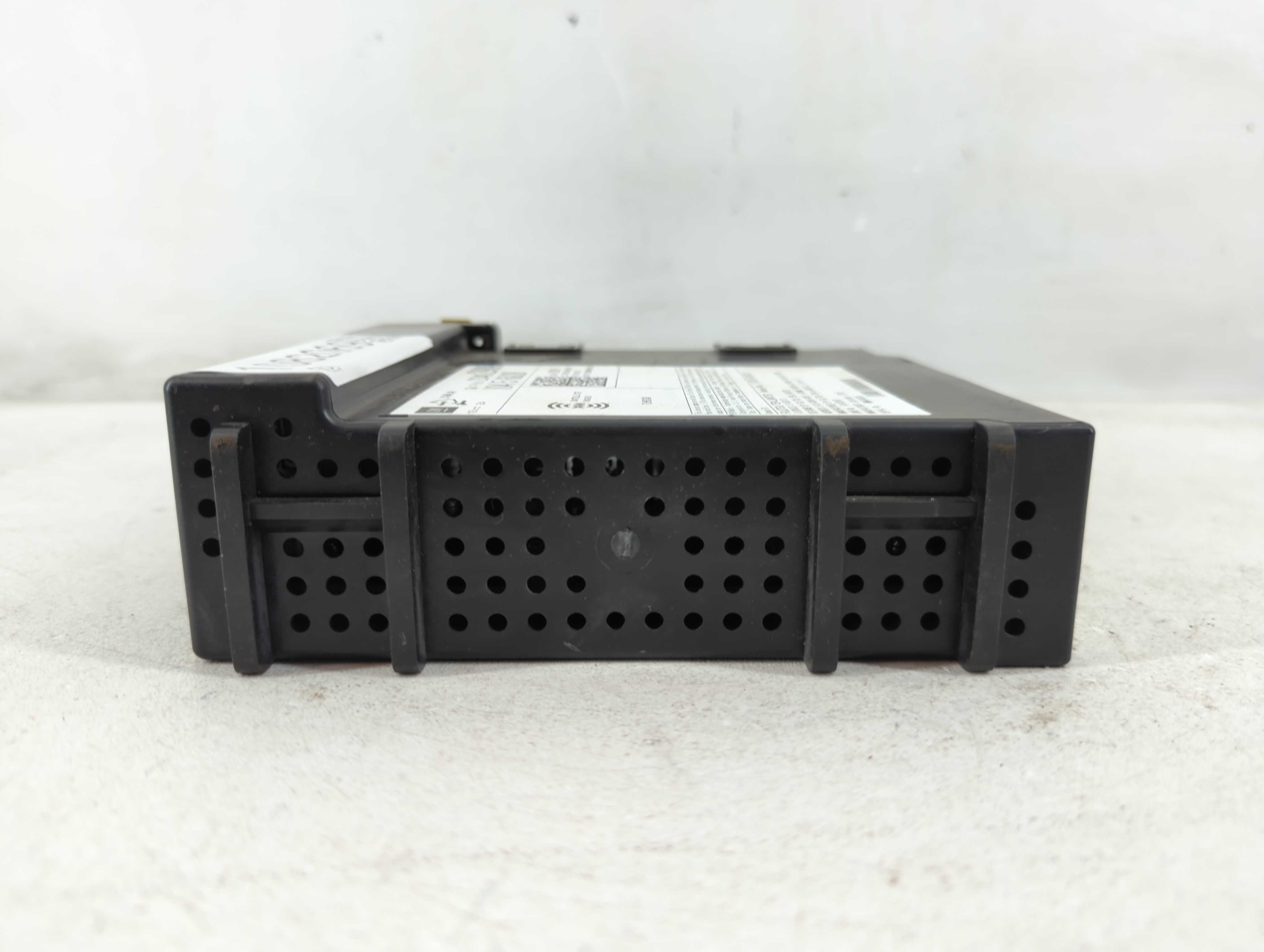 2016-2016 Chevrolet Silverado 1500 Am Fm Cd Player Radio Receiver 1082069 - Oemusedautoparts1.com