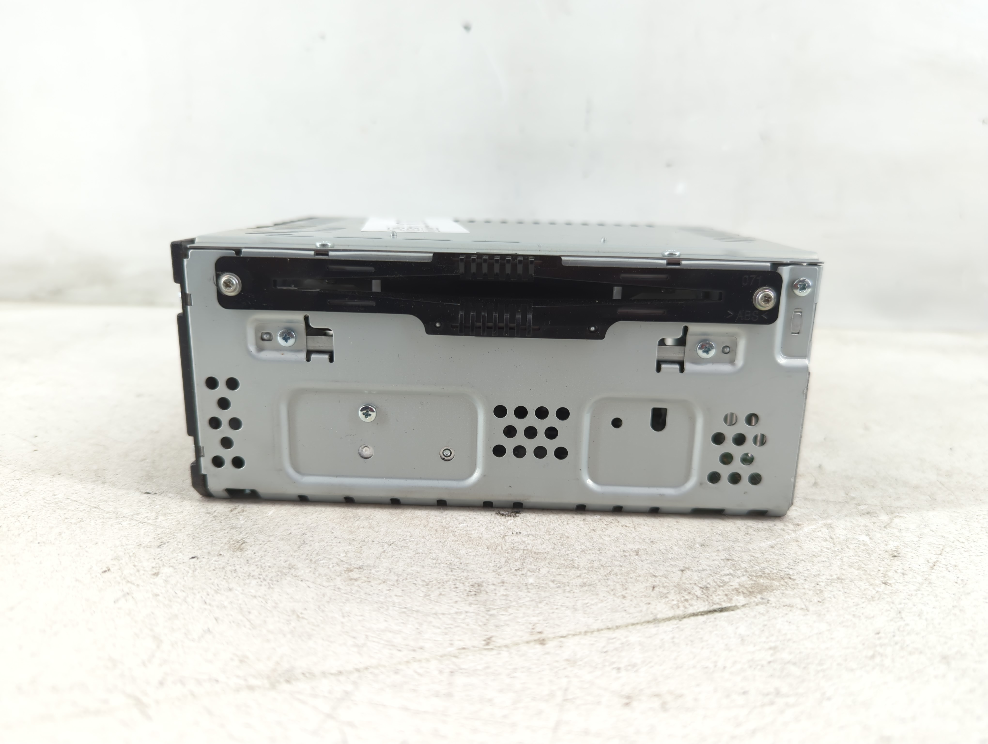 2015-2018 Ford Edge Am Fm Cd Player Radio Receiver 1082079 - Oemusedautoparts1.com