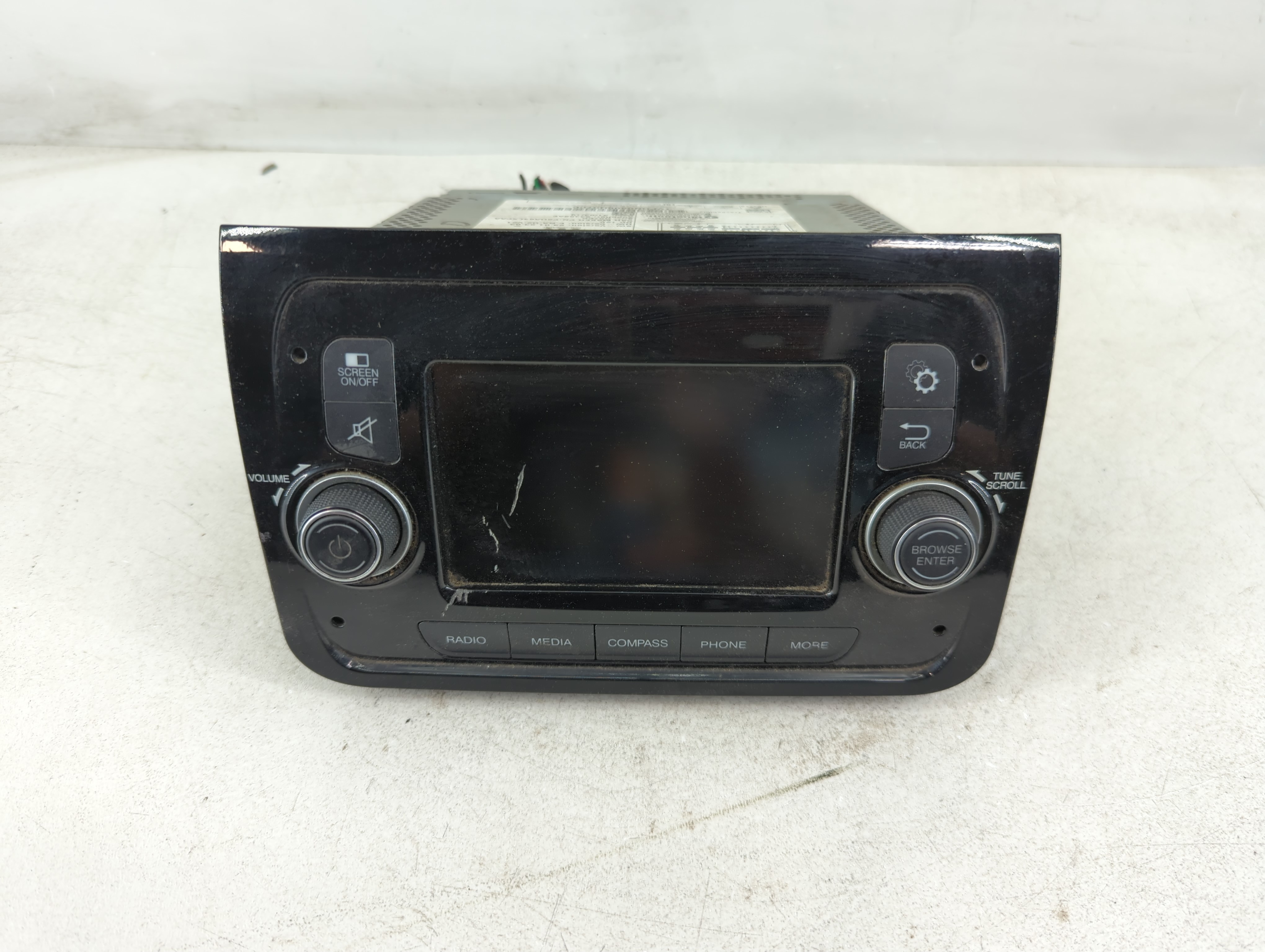 2018-2019 Ram Promaster 2500 Am Fm Cd Player Radio Receiver 1082080 - Oemusedautoparts1.com