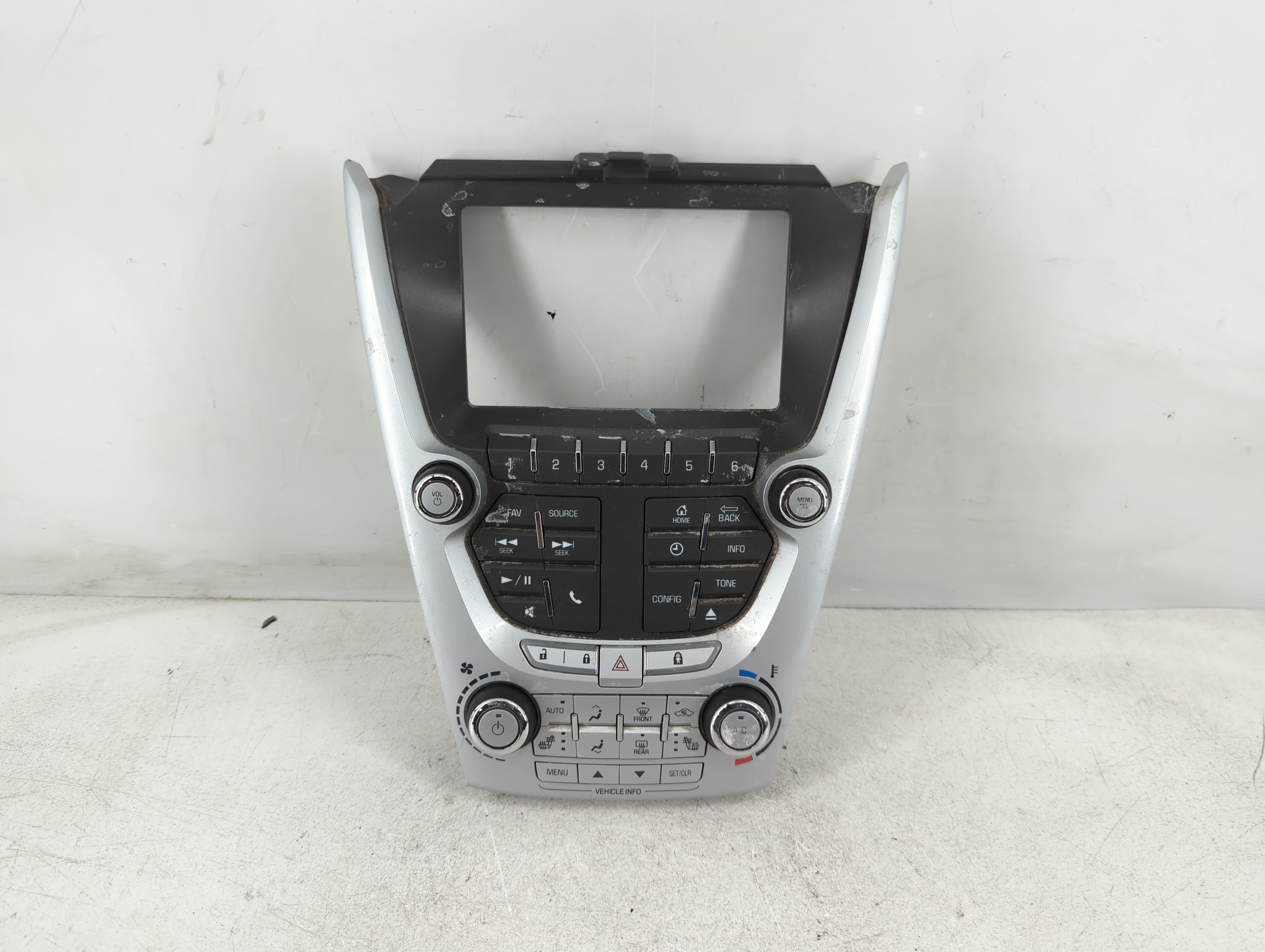 2012-2015 Chevrolet Equinox Am Fm Cd Player Radio Receiver 1082081 - Oemusedautoparts1.com