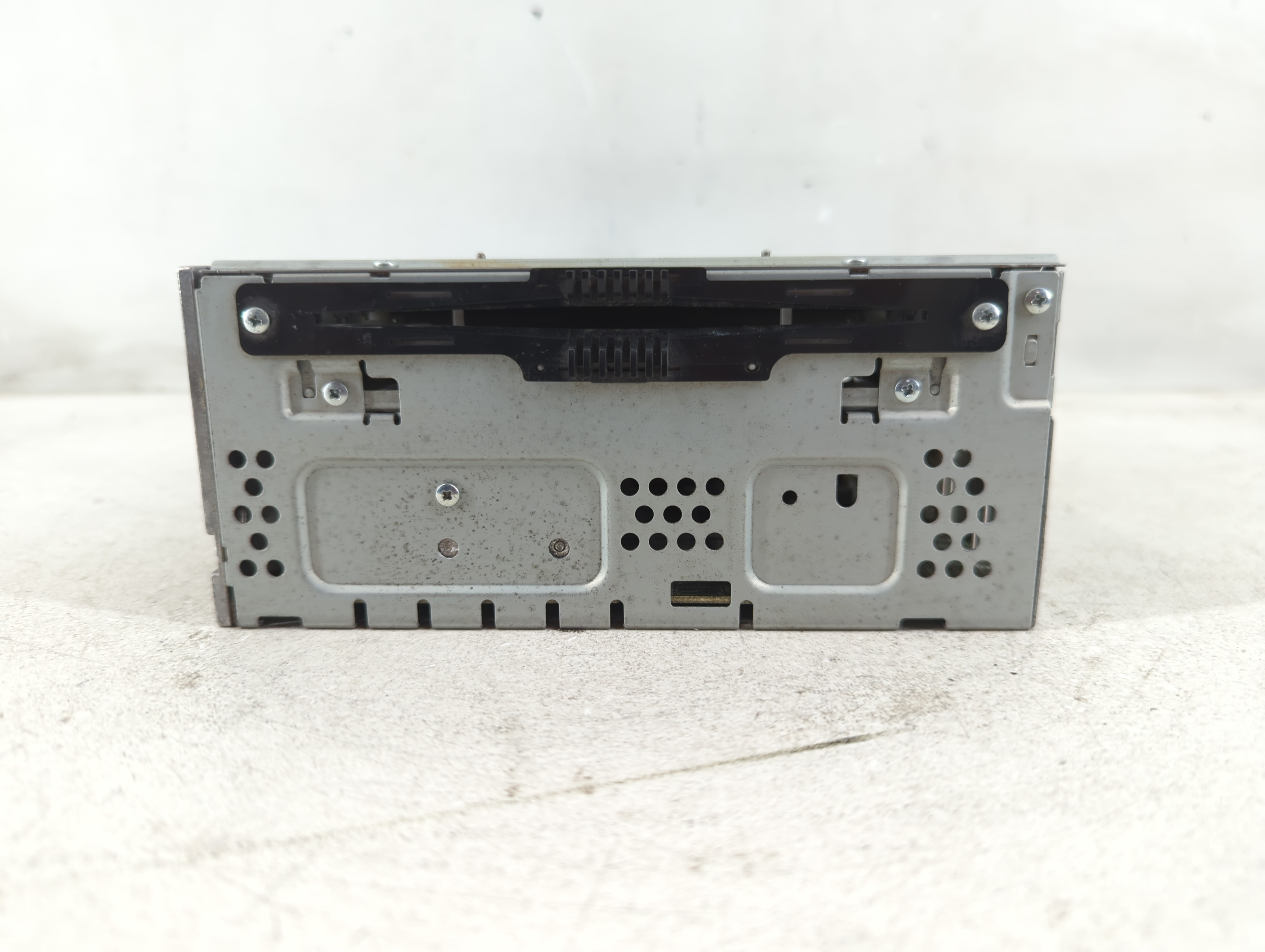 2013-2015 Ford Fusion Am Fm Cd Player Radio Receiver 1082087 - Oemusedautoparts1.com