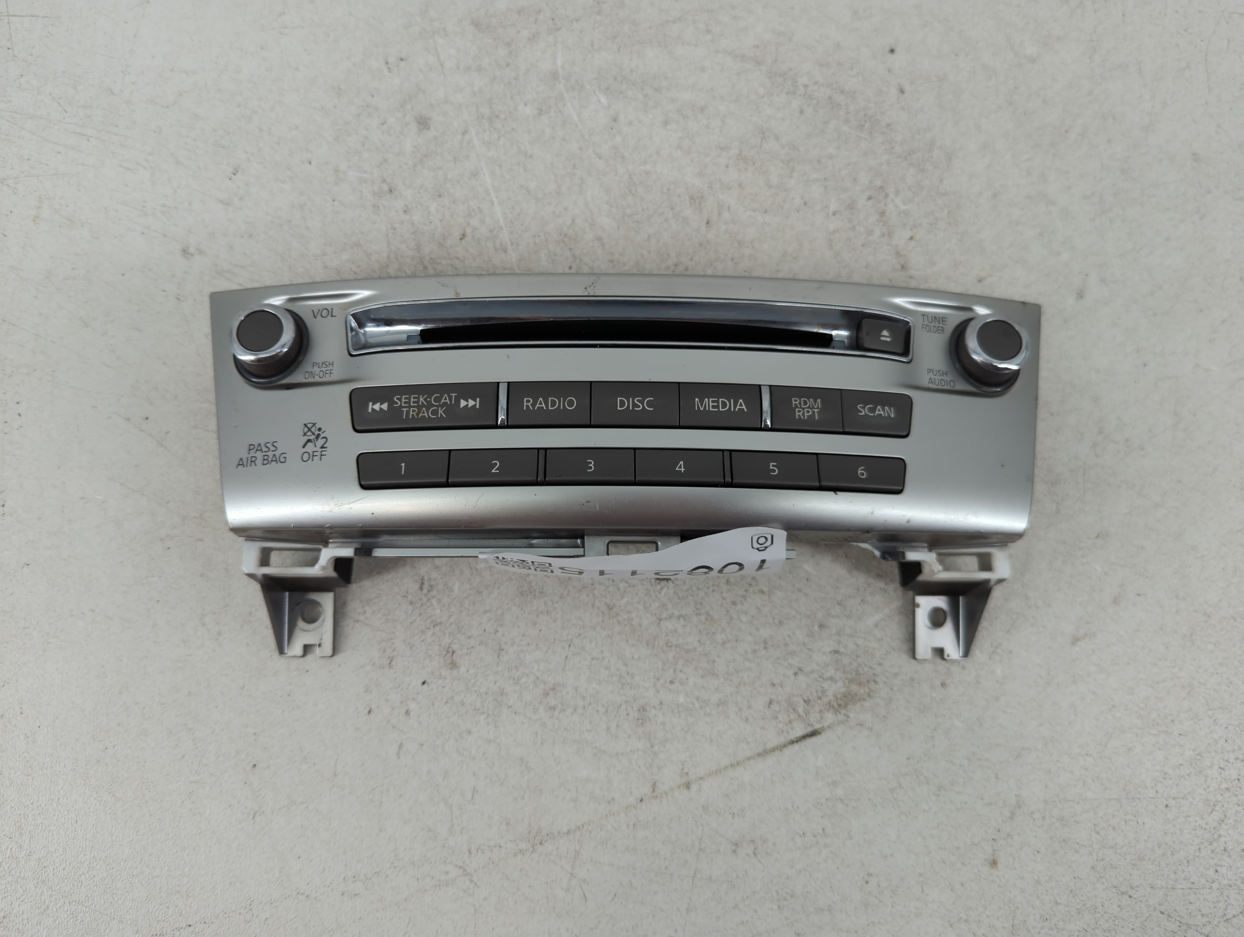 2017-2020 Infiniti Qx60 Am Fm Cd Player Radio Receiver 1082115 - Oemusedautoparts1.com