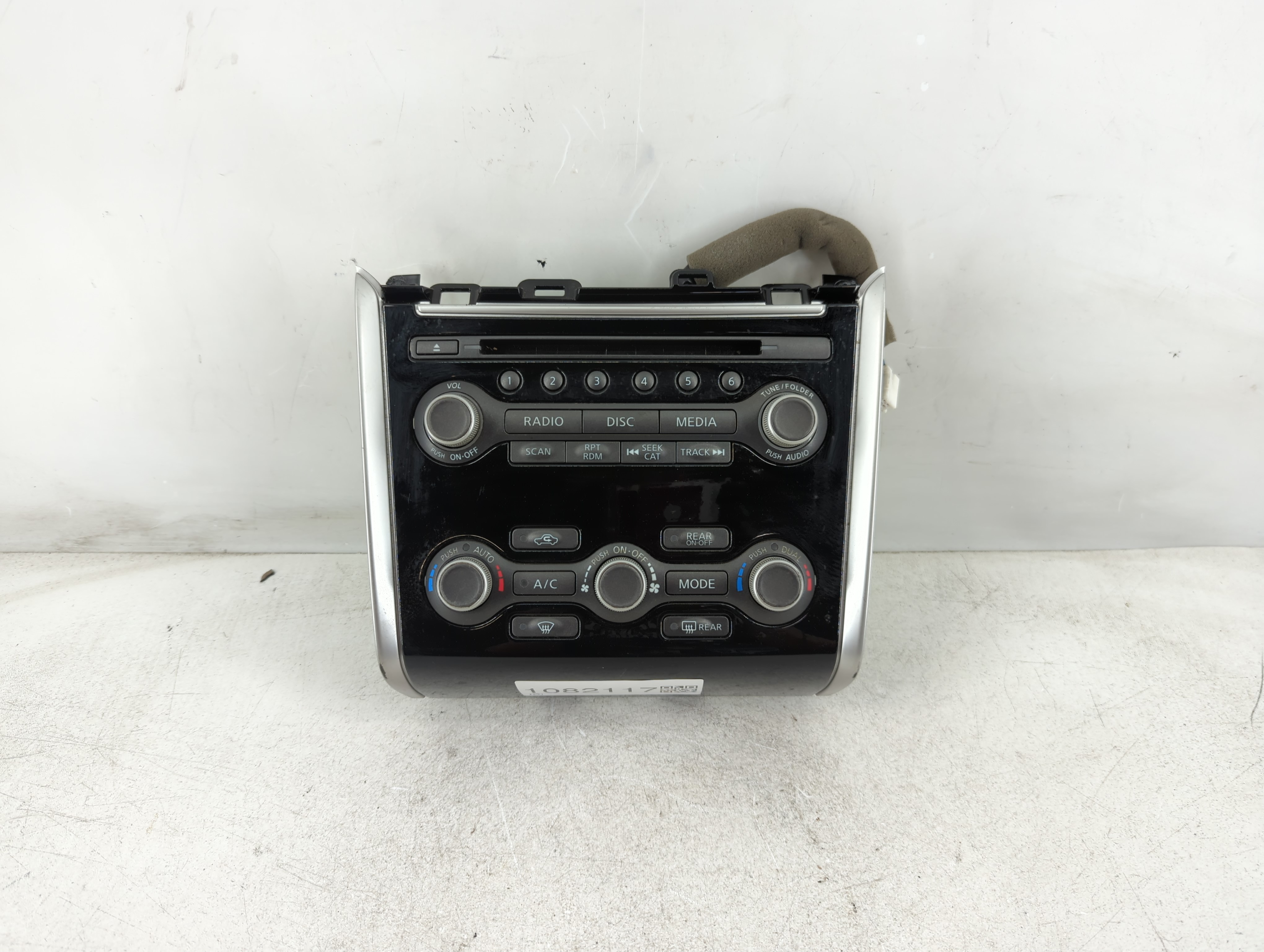 2017-2020 Nissan Pathfinder Am Fm Cd Player Radio Receiver 1082117 - Oemusedautoparts1.com