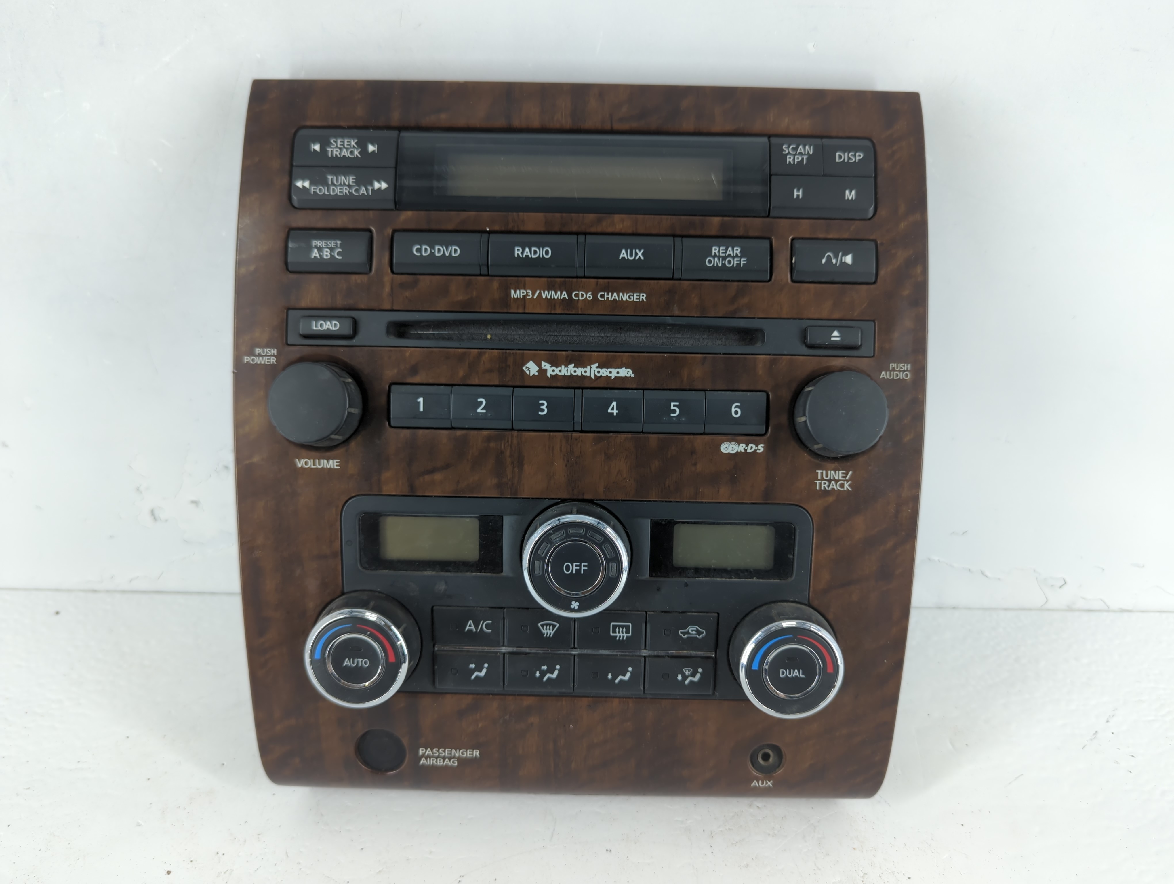 2010 Nissan Titan Am Fm Cd Player Radio Receiver 1082120 - Oemusedautoparts1.com