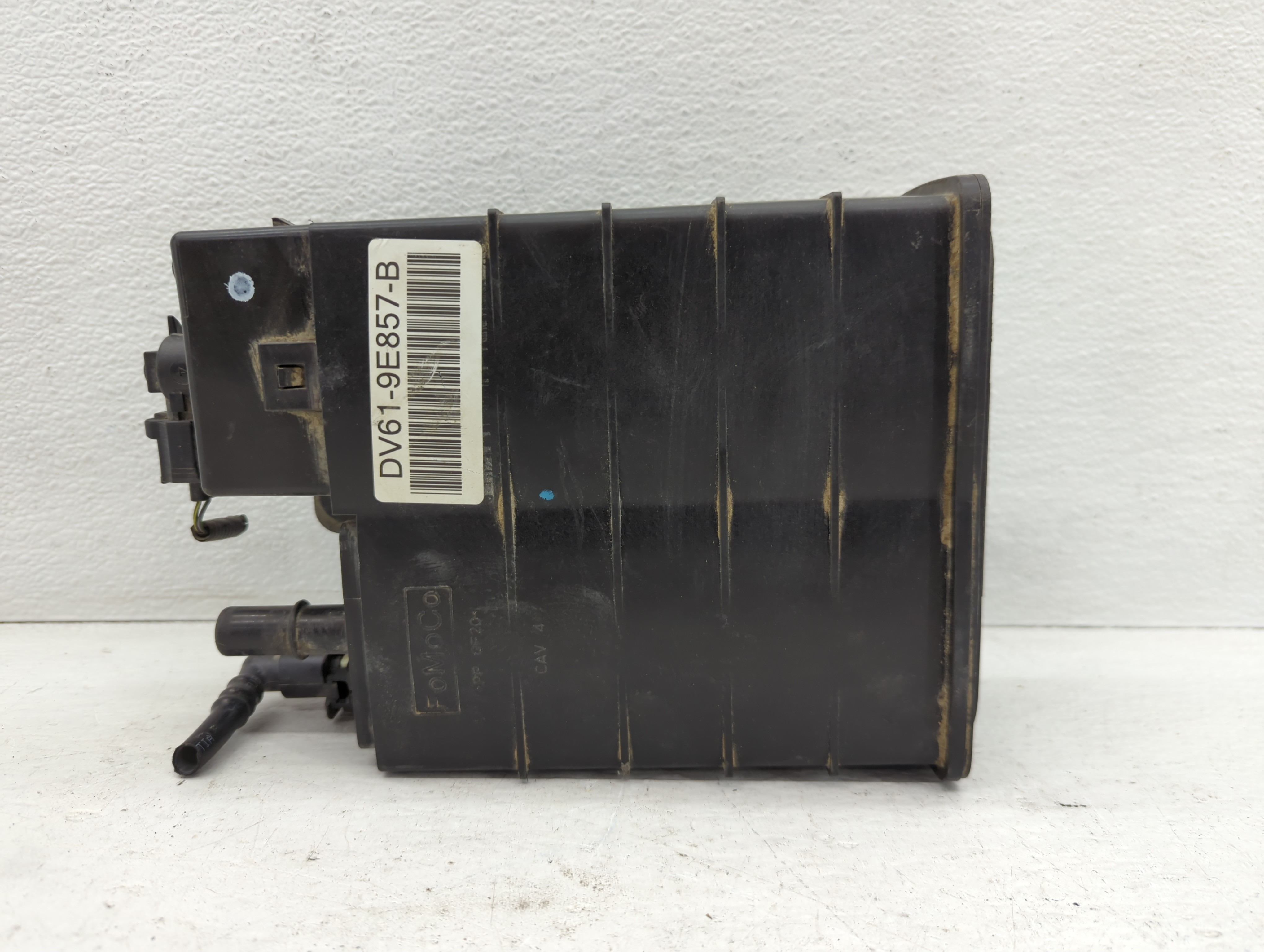2014 Ford Transit Connect Fuel Vapor Charcoal Canister 1082124 - Oemusedautoparts1.com
