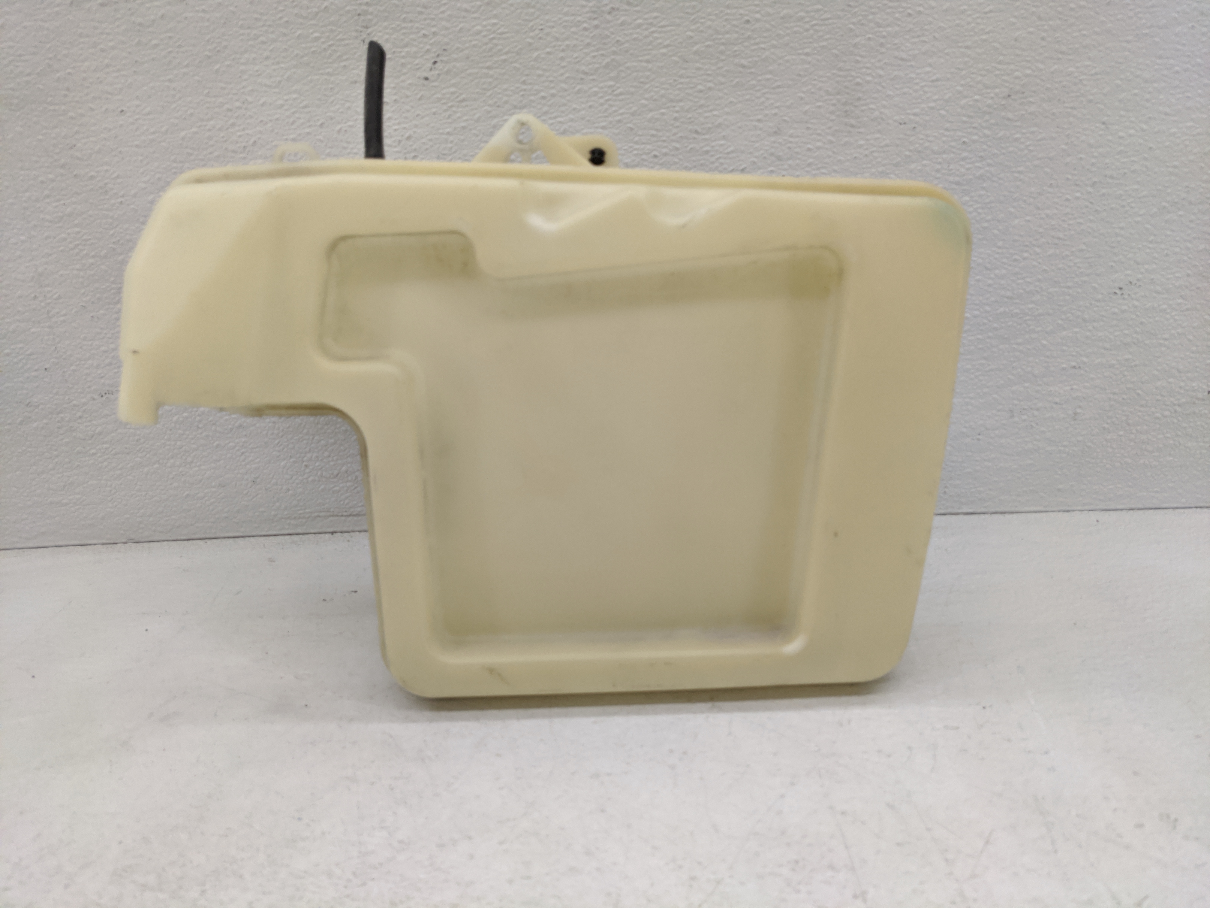 Picture of 2008-2010 Bmw 535i Windshield Washer Fluid Reservoir Bottle Oem 1082140