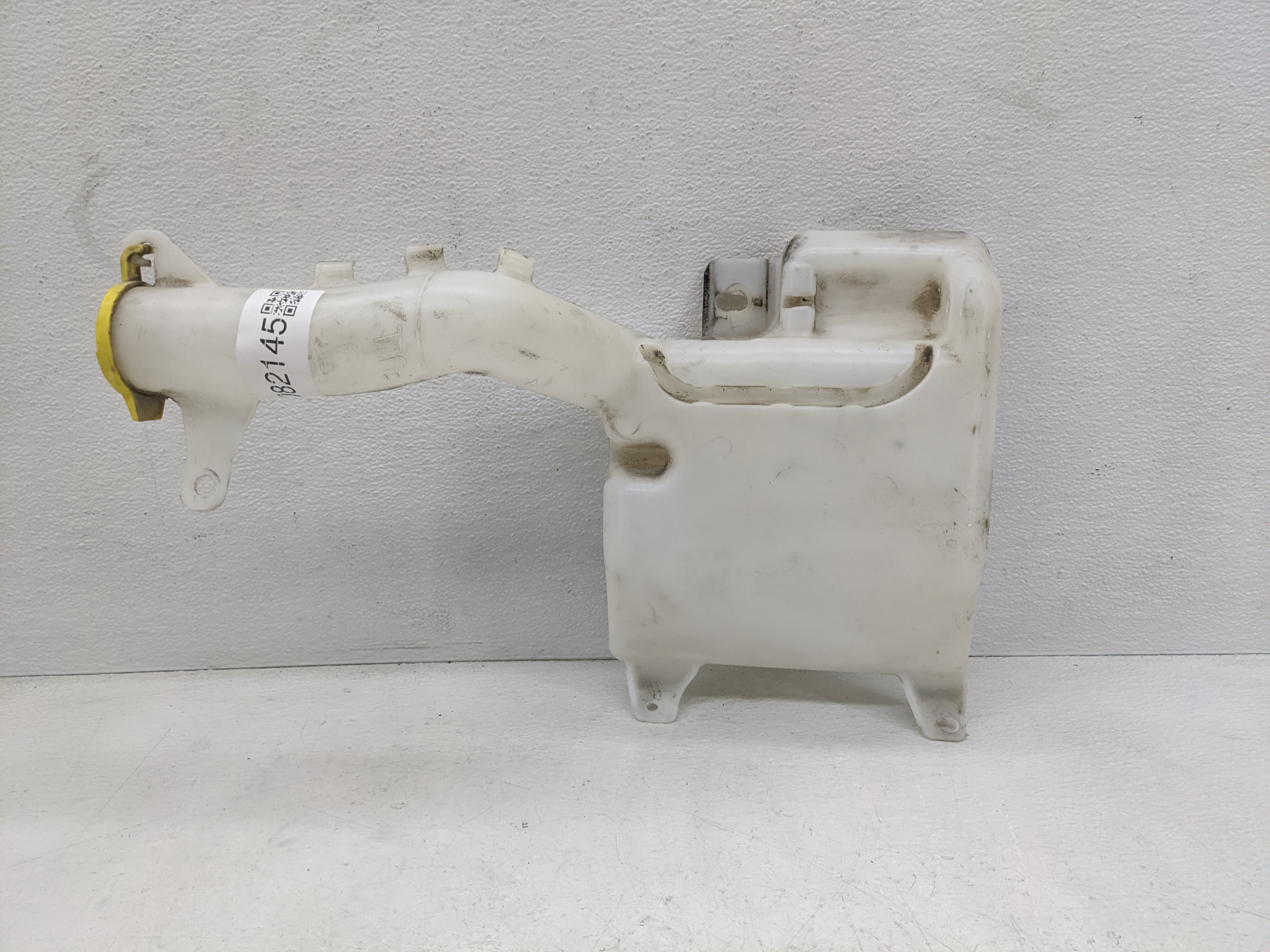 2011-2014 Chrysler 200 Windshield Washer Fluid Reservoir Bottle Oem 1082145 - Oemusedautoparts1.com
