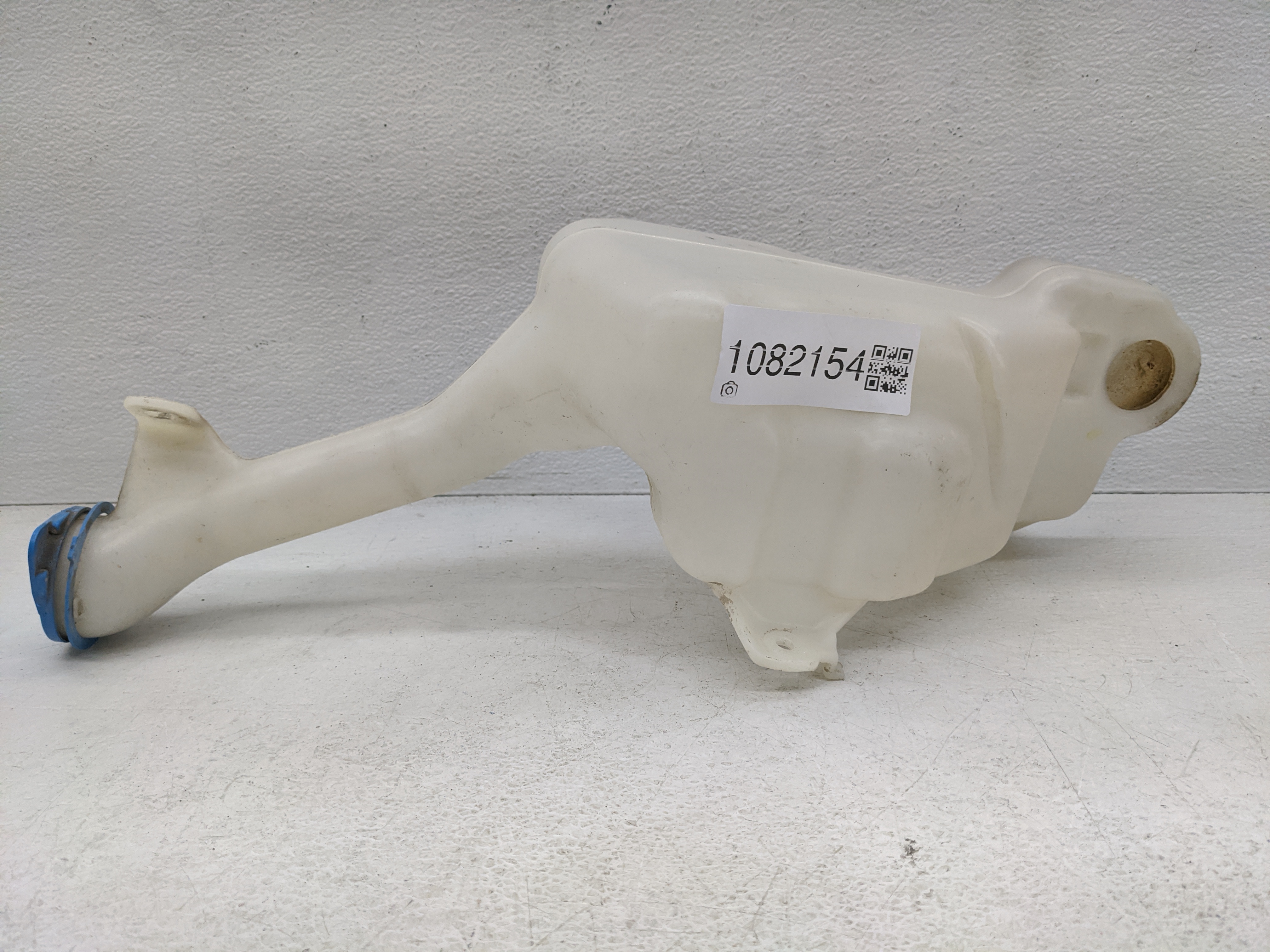 Picture of 2013-2017 Honda Accord Windshield Washer Fluid Reservoir Bottle Oem 1082154