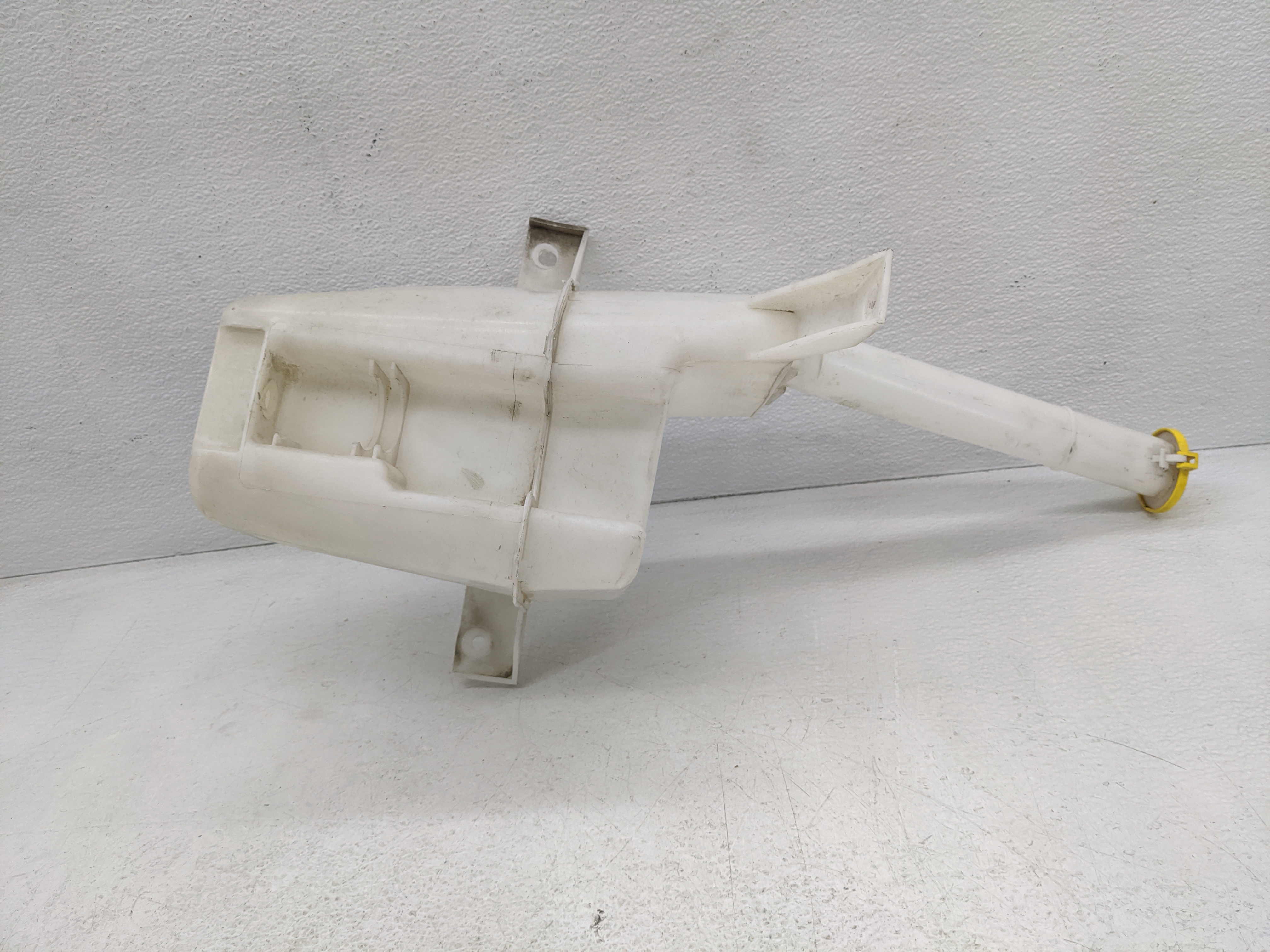 Picture of 2010-2014 Ford Mustang Windshield Washer Fluid Reservoir Bottle Oem 1082167
