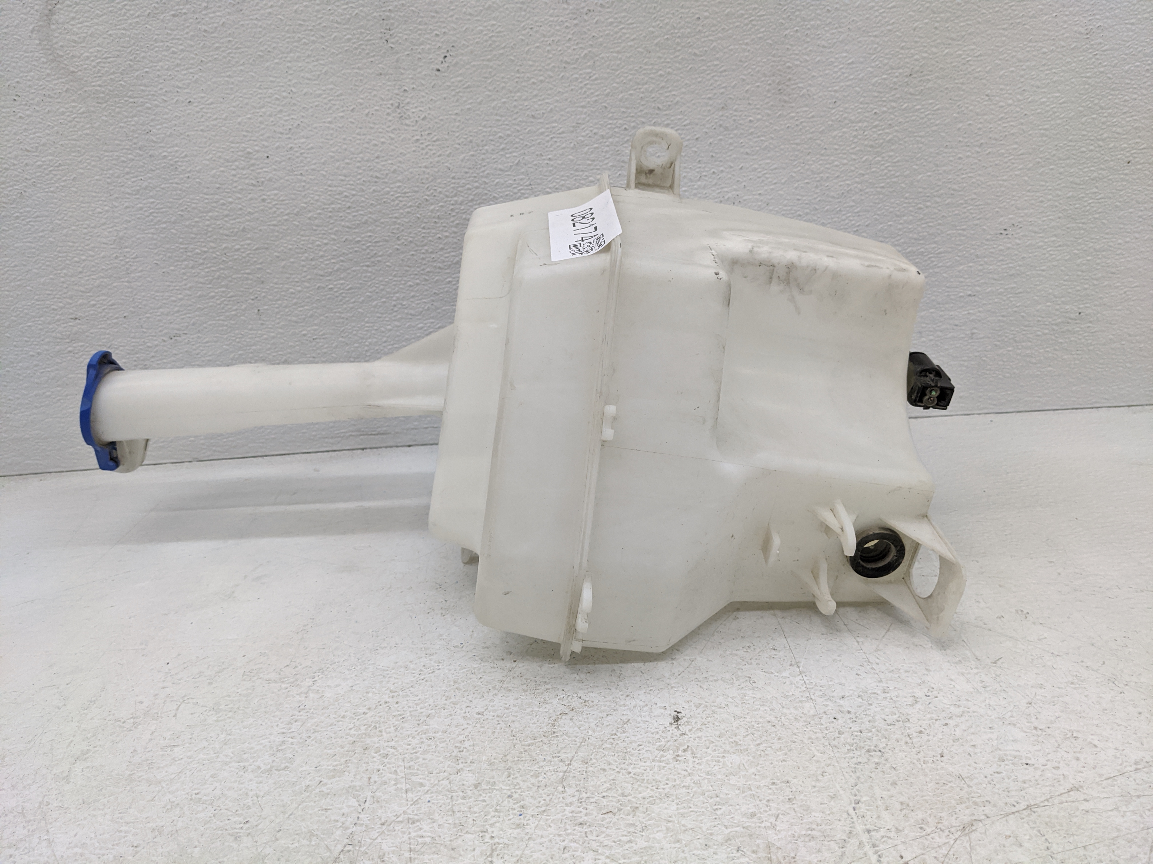 2011-2015 Kia Optima Windshield Washer Fluid Reservoir Bottle Oem 1082174 - Oemusedautoparts1.com