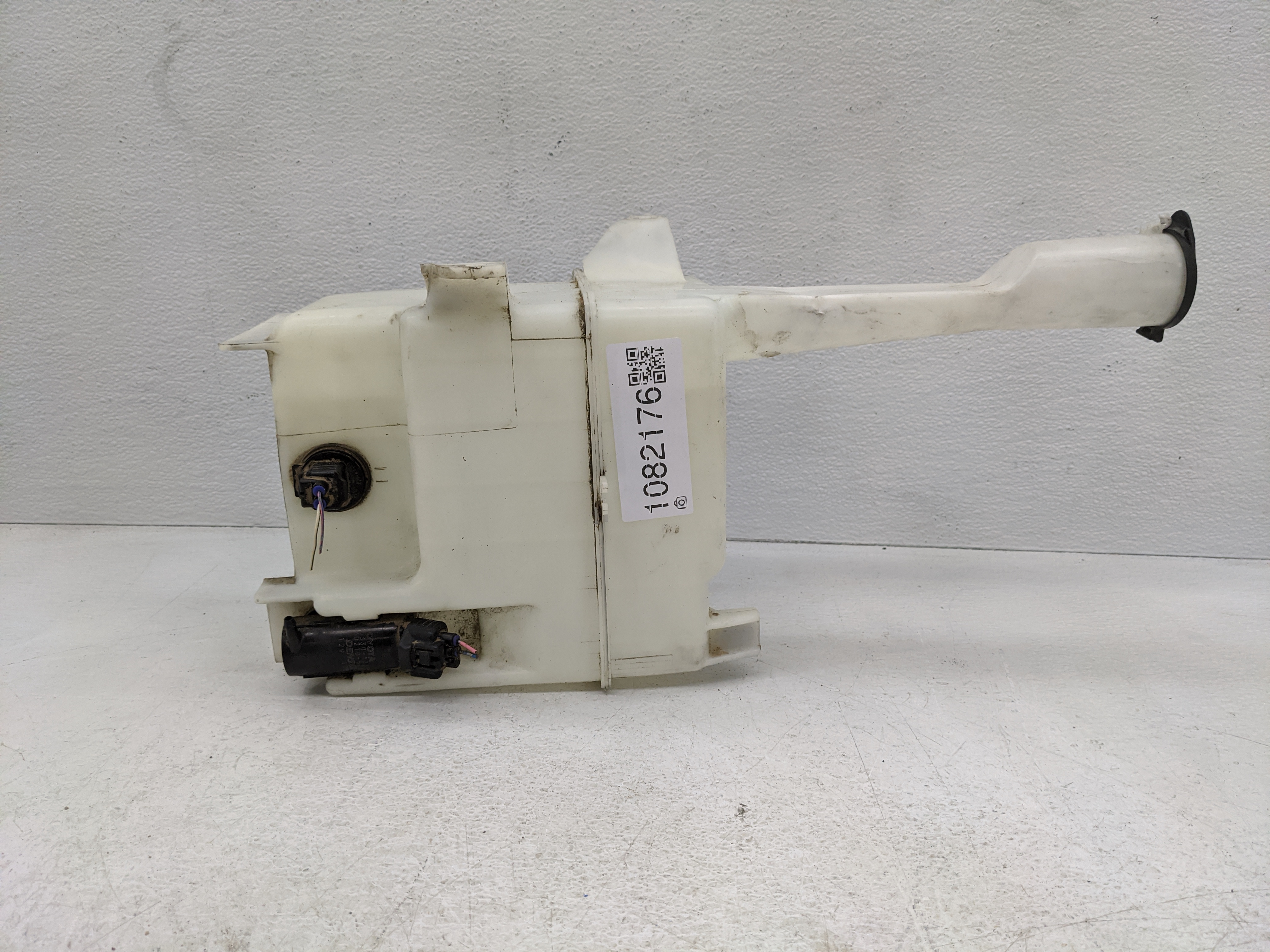 2004-2008 Toyota Solara Windshield Washer Fluid Reservoir Bottle Oem 1082176 - Oemusedautoparts1.com