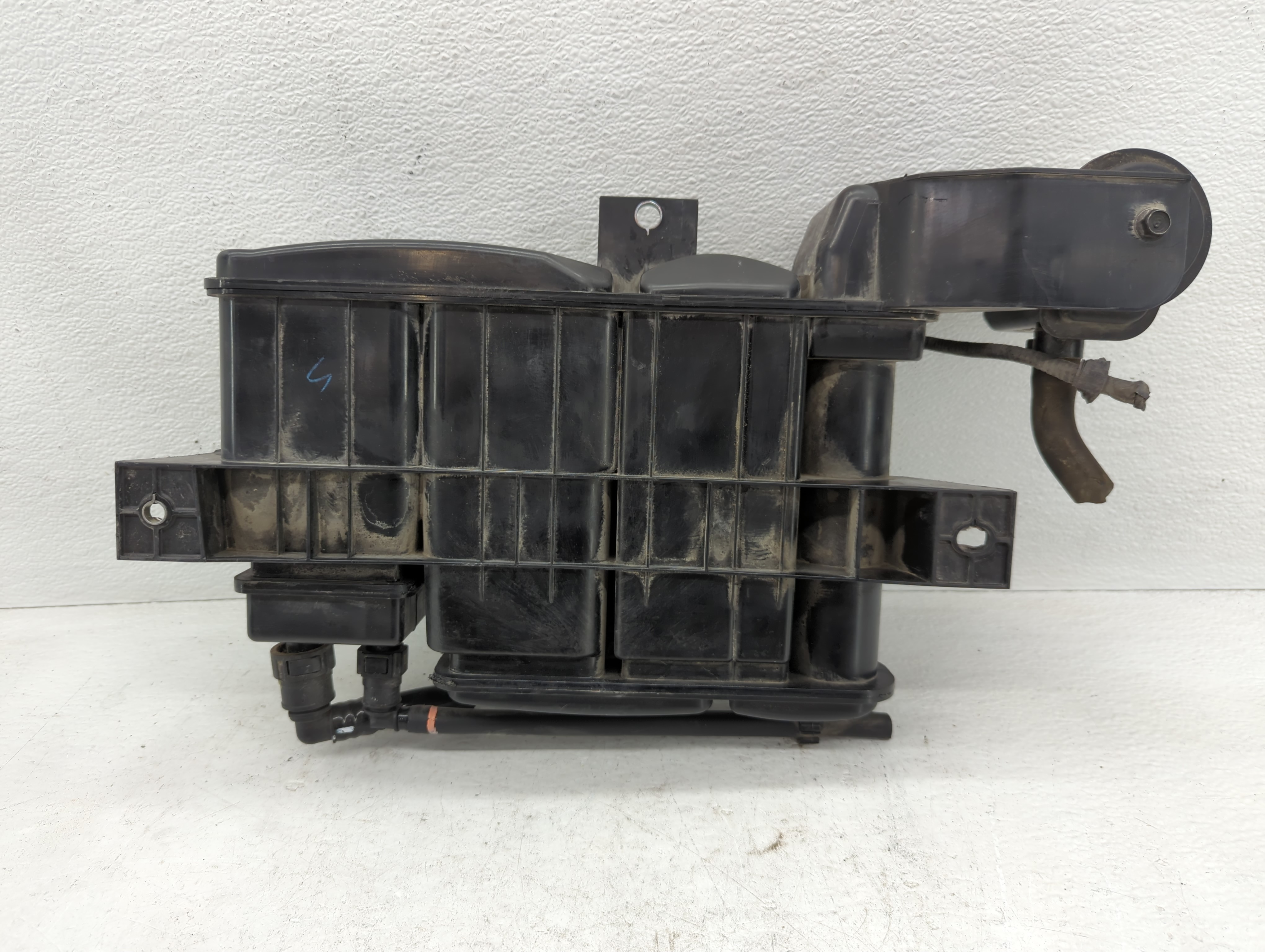 2019 Hyundai Elantra Fuel Vapor Charcoal Canister 1082211 - Oemusedautoparts1.com