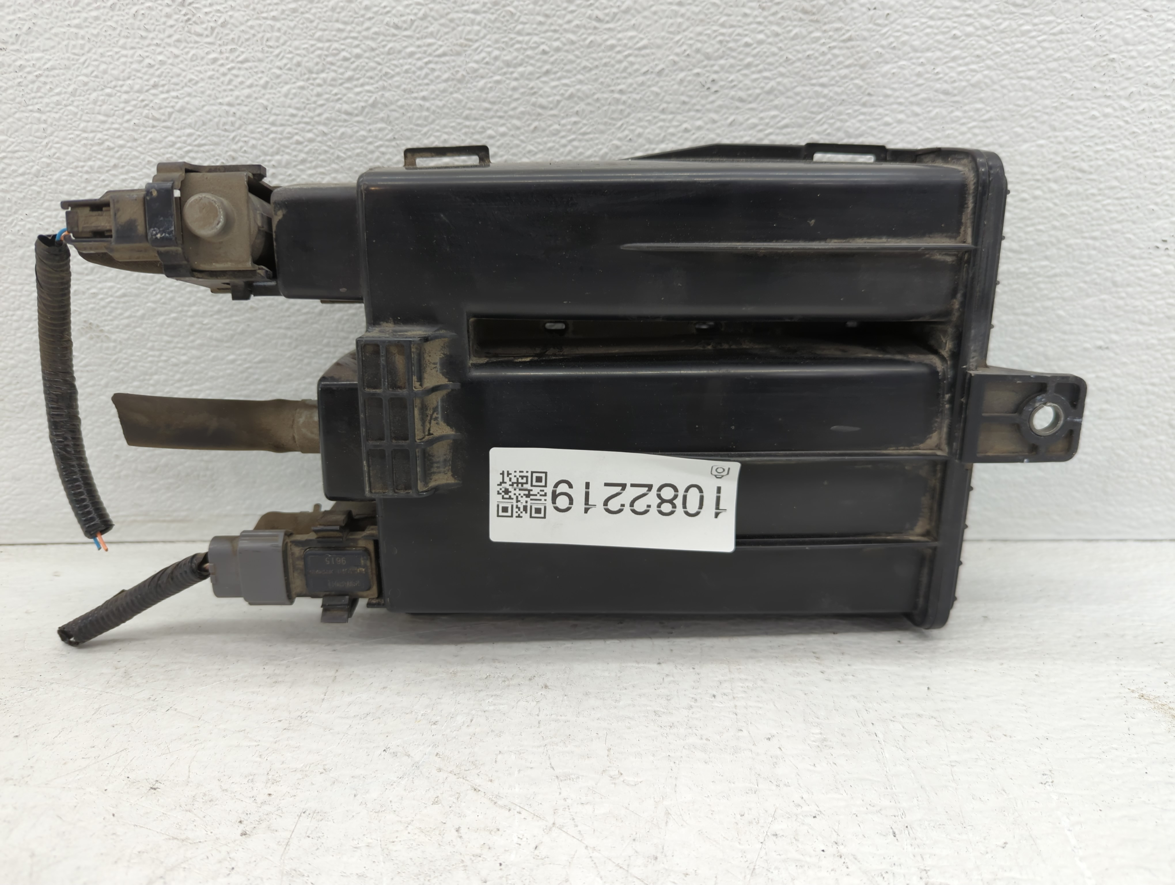 2009 Infiniti Fx35 Fuel Vapor Charcoal Canister 1082219 - Oemusedautoparts1.com